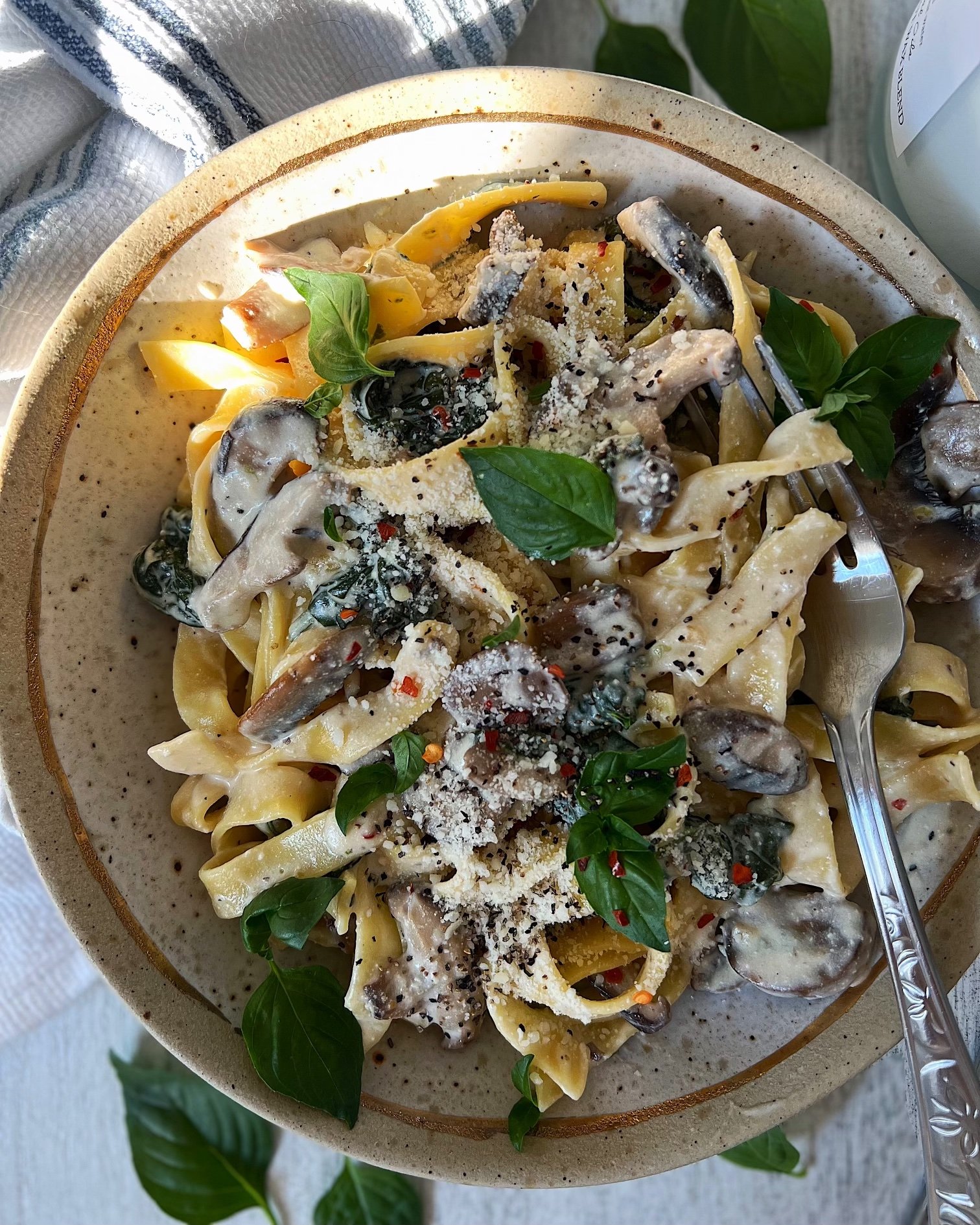 Creamy Mushroom & Spinach Pasta — Daniela's Dish