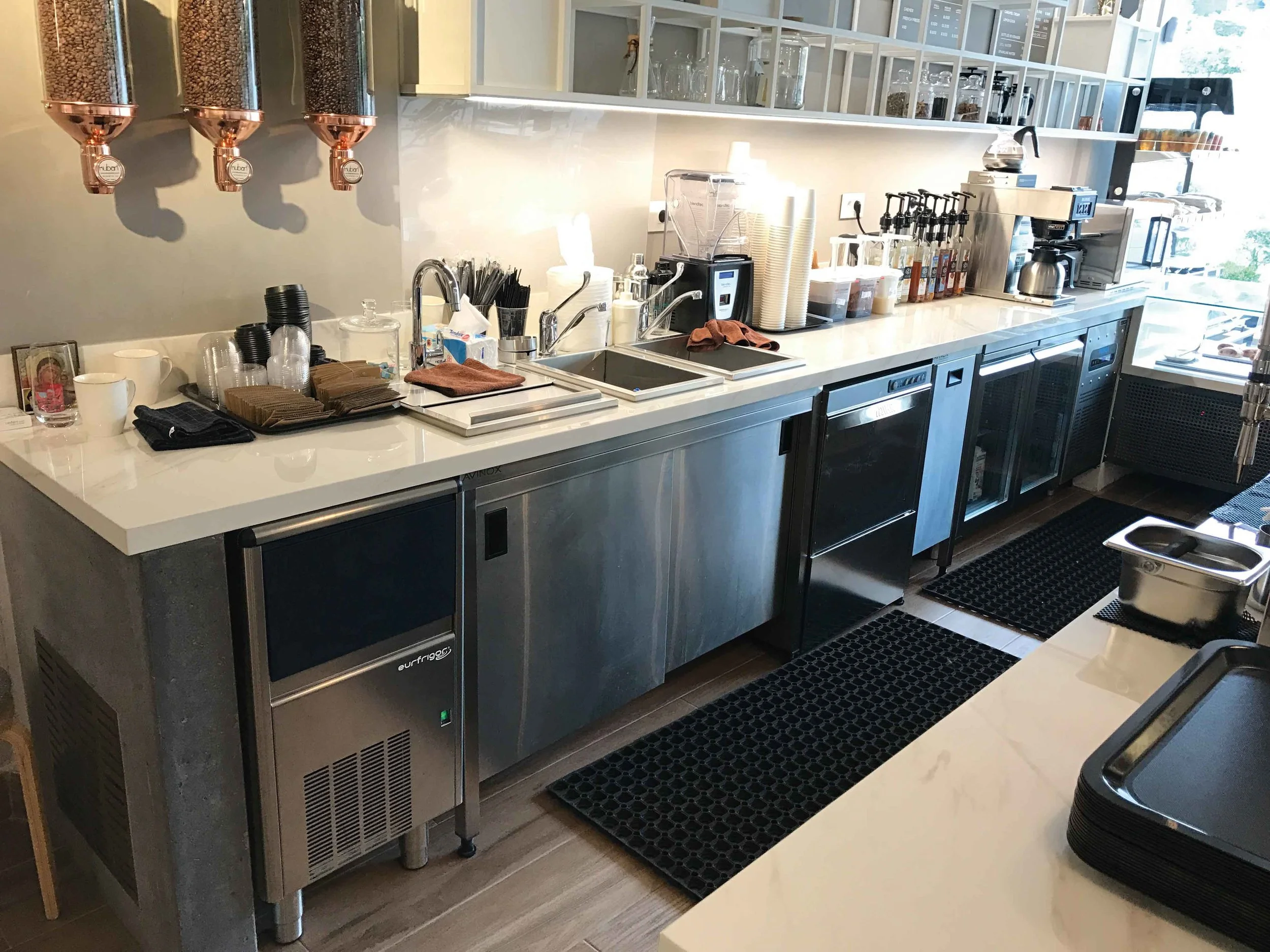 3Elephent-Kitchen-5.jpg