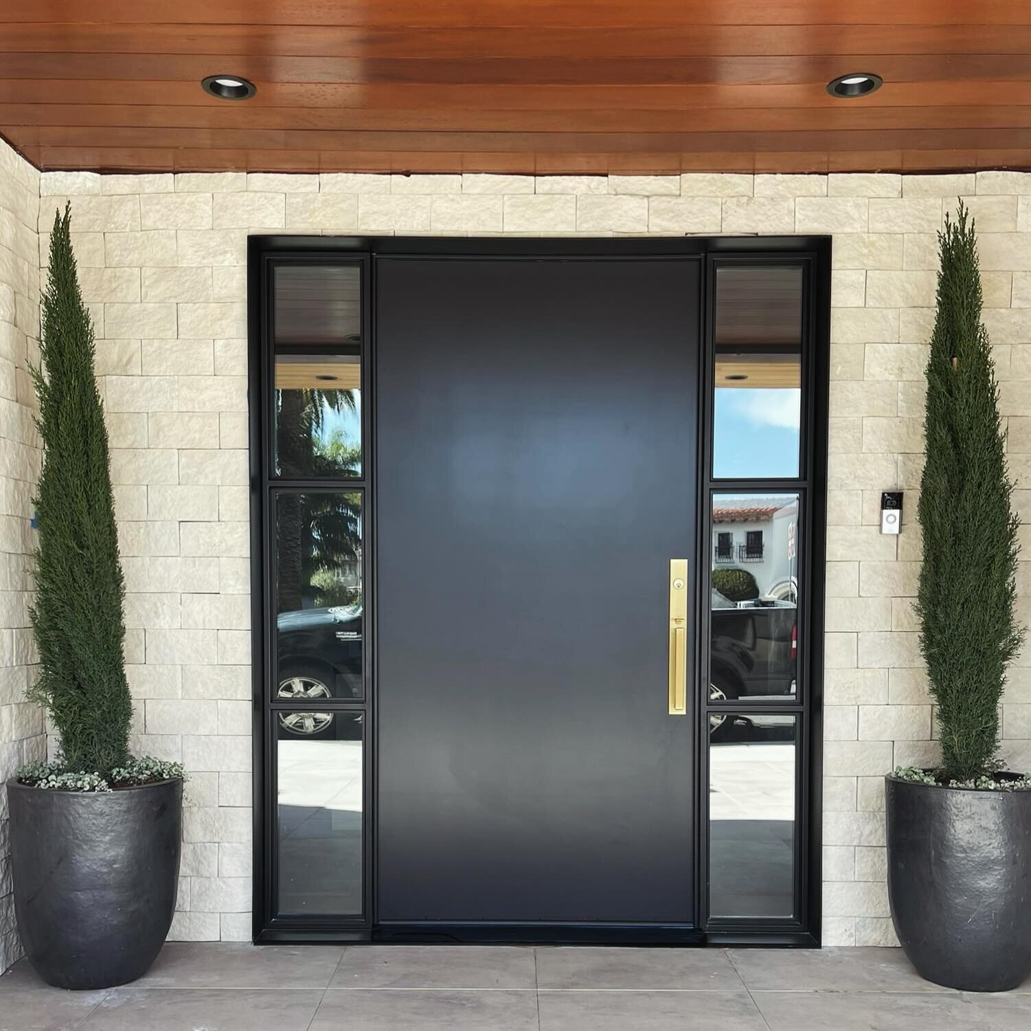 Another project complete. Blackened stainless steel front door in Newport Beach CA. 
#steetdoors #stainlesssteeldoors #modern #designer #frontdoor #newportbeach #orangecounty #2024