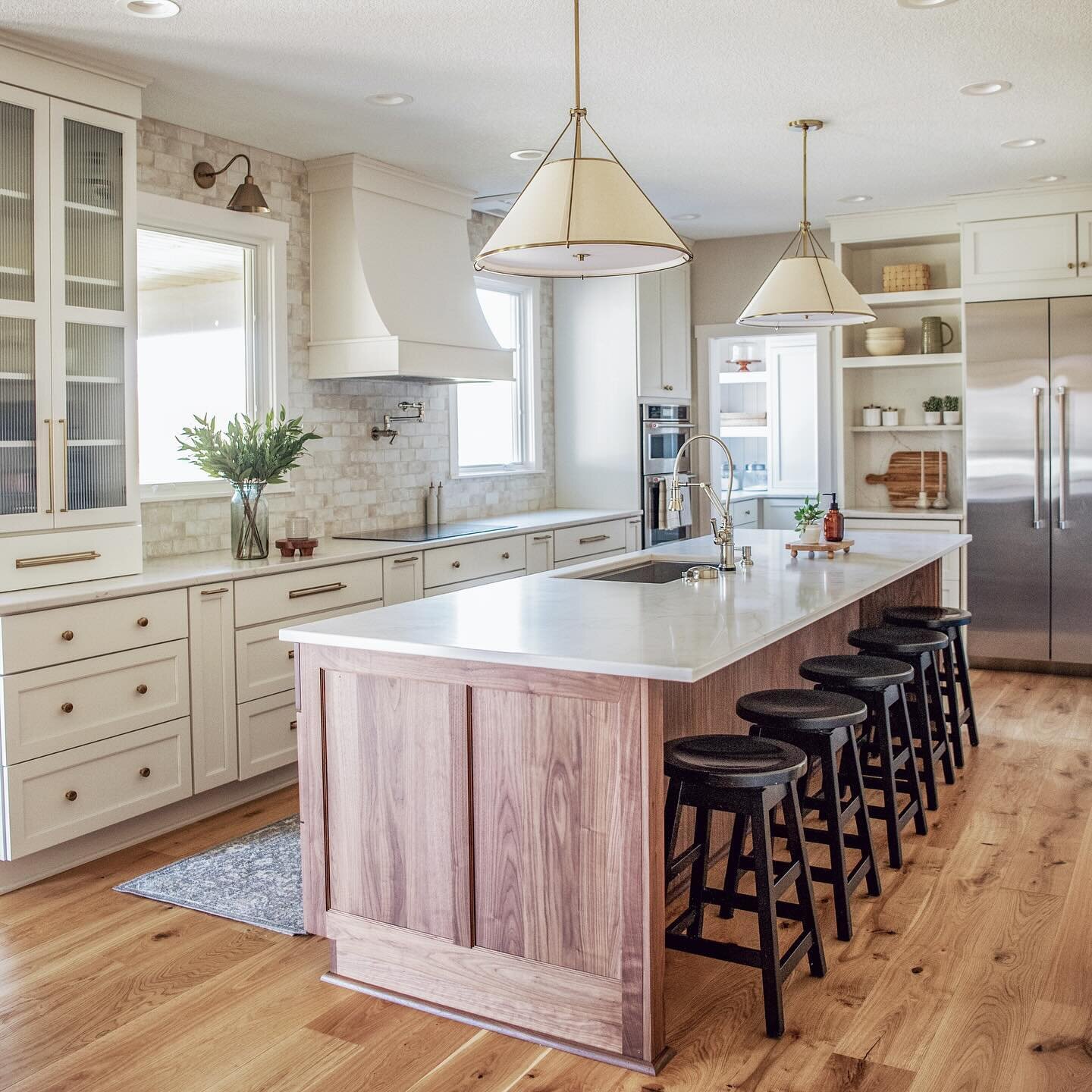 If a kitchen renovation could talk, it would tell you about more than just the before and afters&hellip;a lot of life can be lived in just a few months. In this case, my clients welcomed a baby girl and I lost a parent. Big life stuff. When I think b