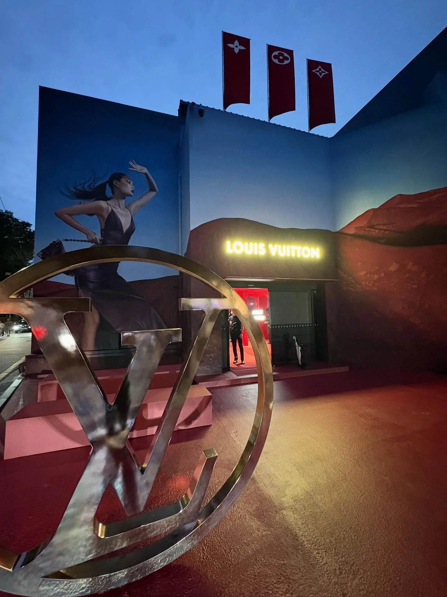Louis Vuitton Beauty pop up - Seoul, South Korea #louisvuittonbeauty #soeul #aurorarealtyconsultants