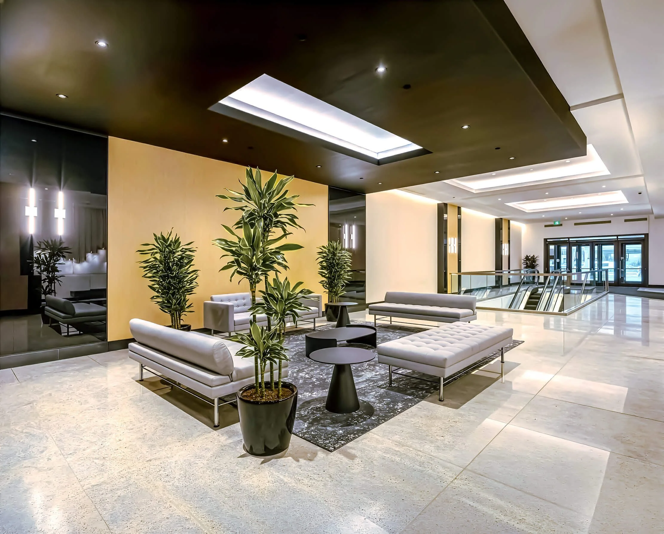 700 Rene Levesque 3.jpg