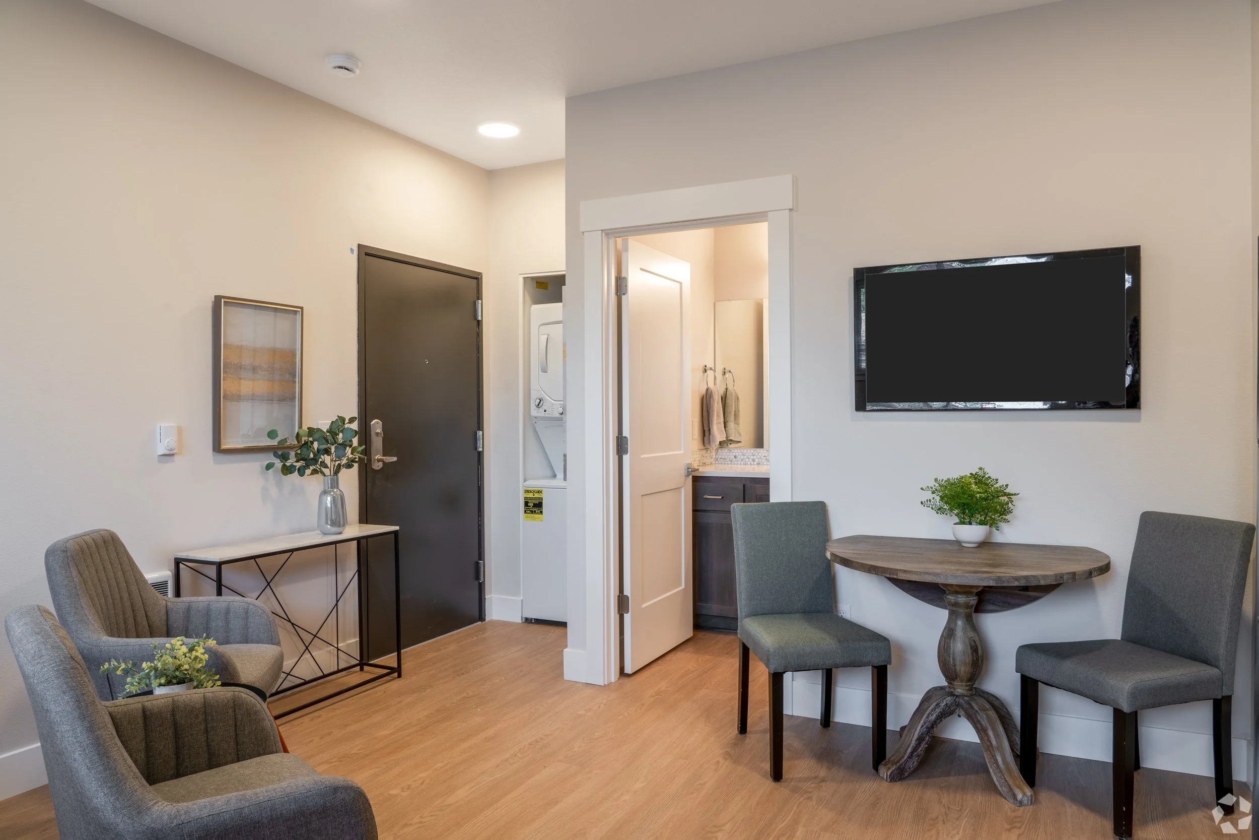 InteriorPhoto (3).jpg