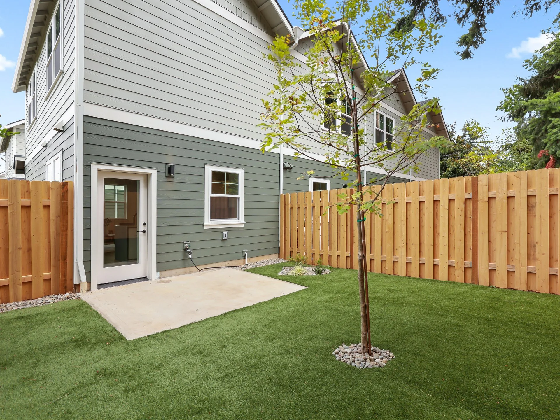 5033 NE 47th Pl - MLS-49.jpg
