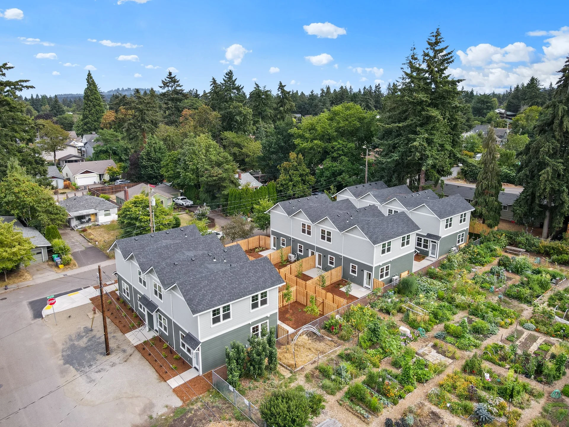 5033 NE 47th Pl - MLS-144.jpg