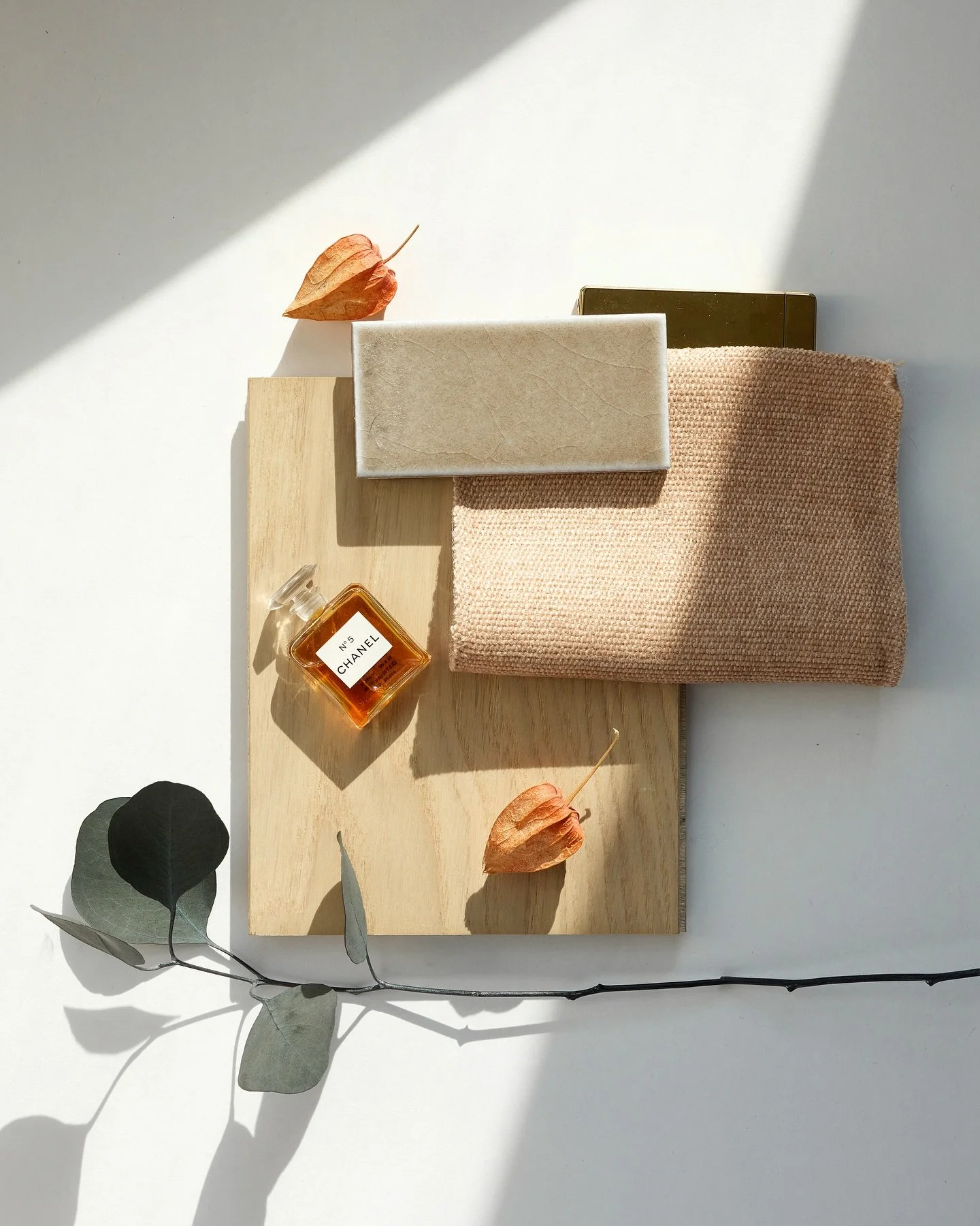 A refined neutral with soft, sunlit warmth ~ Trevi in the Shell color way evokes the glow of afternoon sun on stone. Its subtle texture and neutral tone makes Trevi a versatile foundation for serene, sophisticated spaces. Paired with Chanel, and it&r