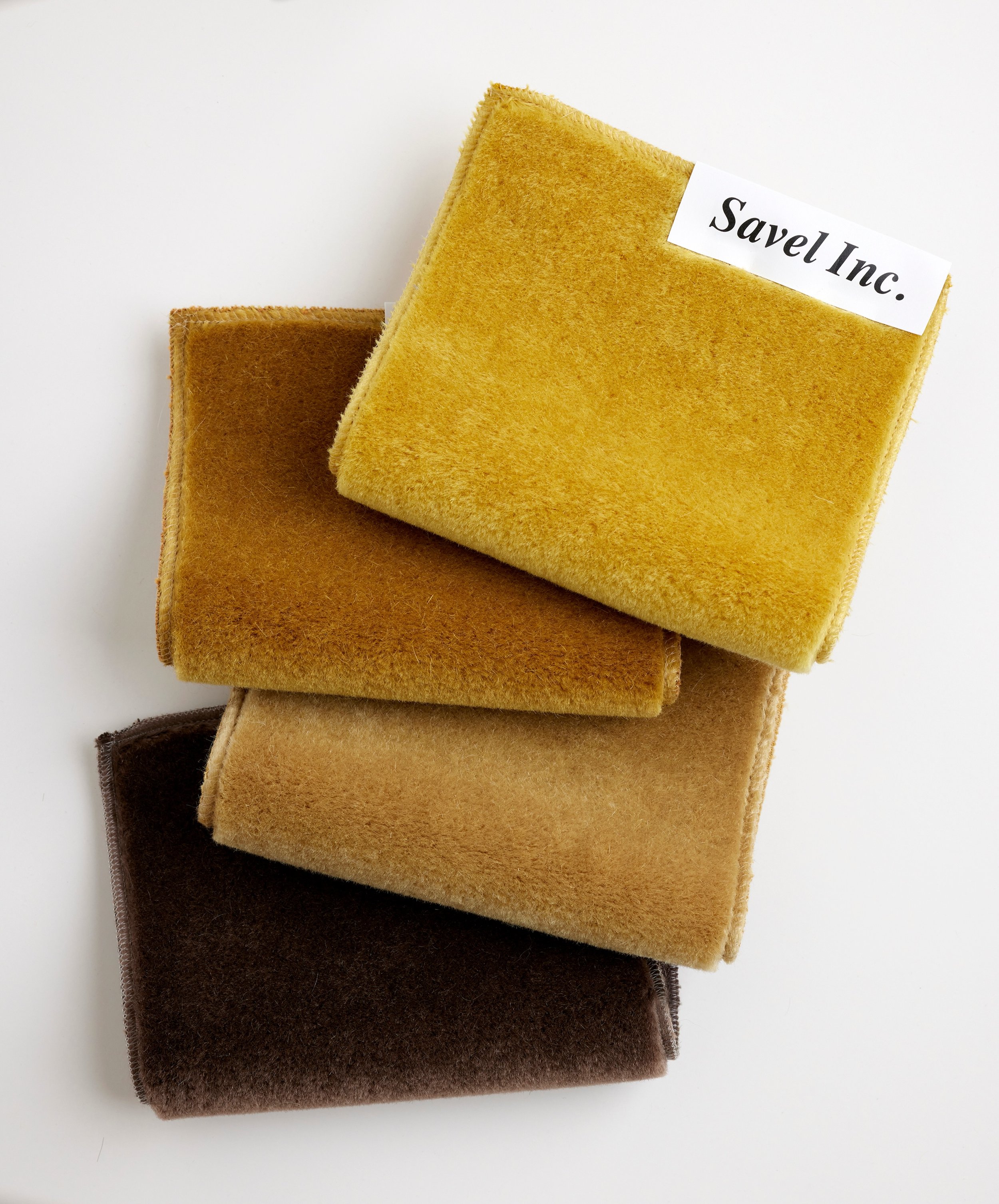 Warmth, woven in ✨Mohair is rich enough to anchor a room, and so soft you can live in it. 

#mohair #softfabric #softtothetouch #interiordesign #fabric