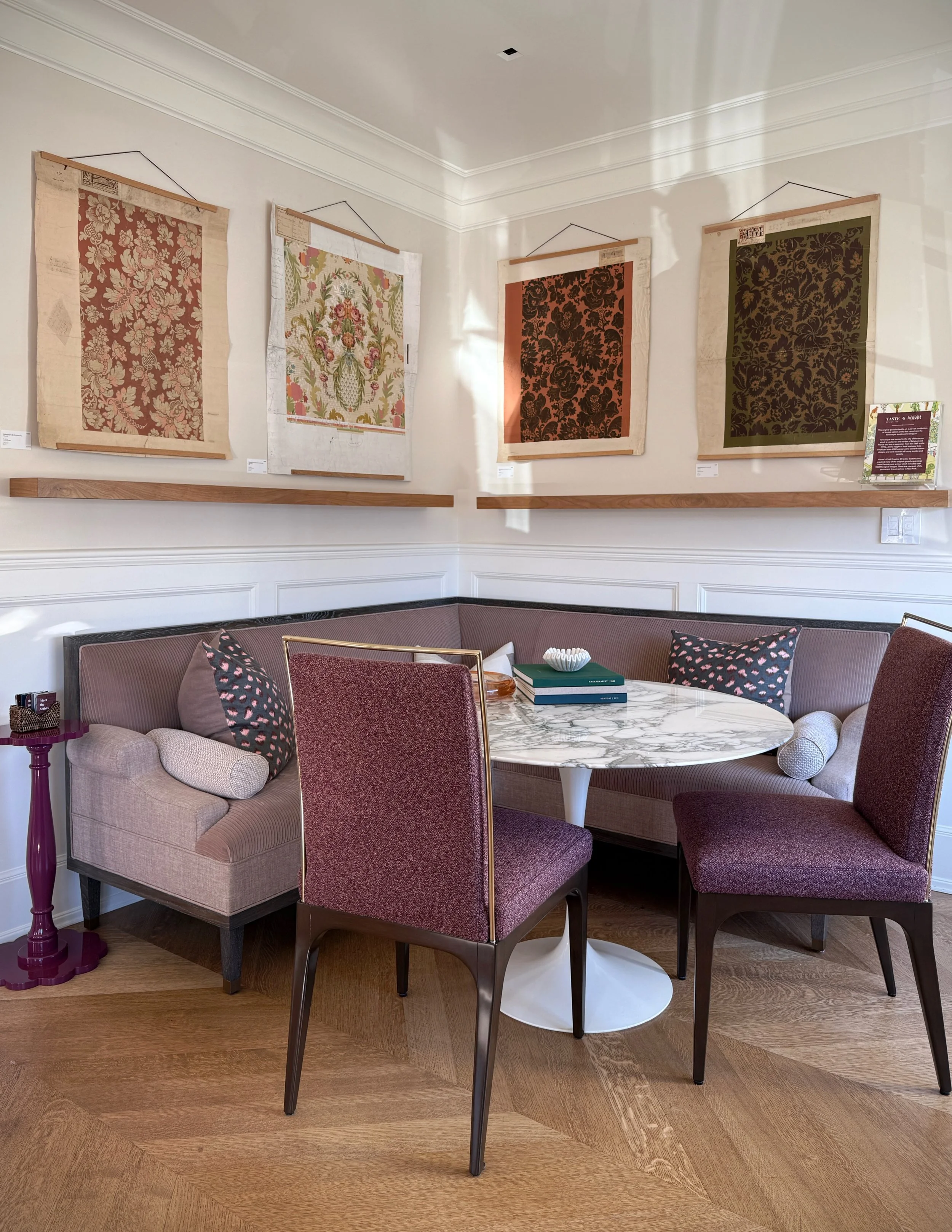 Perfectly Purple. We love how fantastic our Confetti fabric in the Grapes color way turned out on the @artisticframe chairs, as seen in the @tastedesigninc showroom! There is something special about Confetti&hellip;

@the_martin_group 

#purple #colo