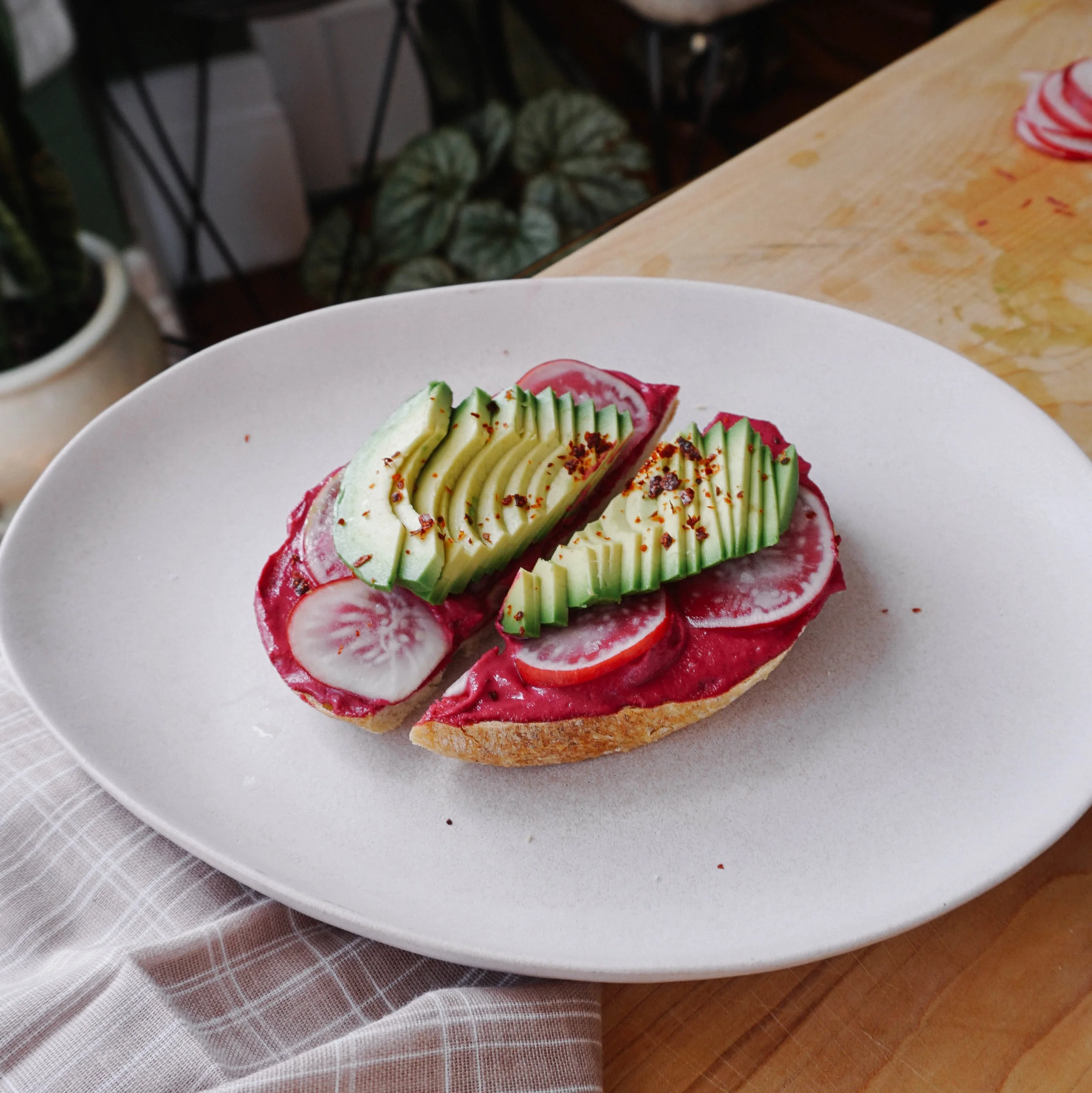 Beet cashew balsamic spread (&amp; avo toast)
