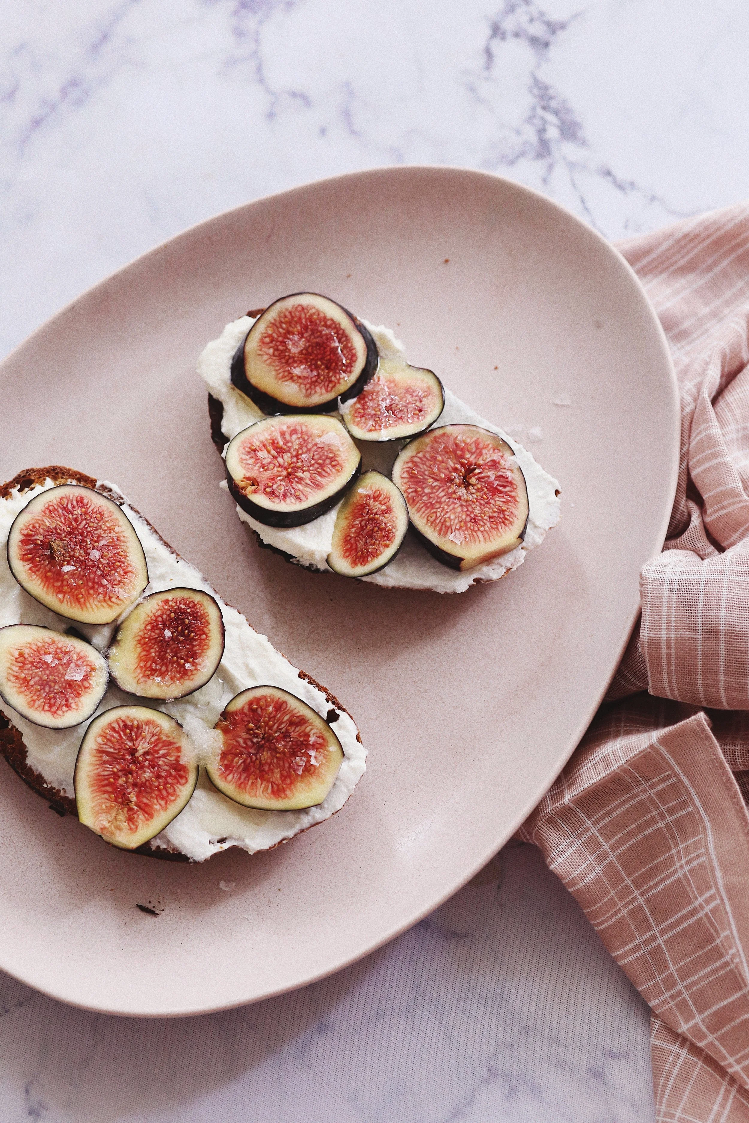 Ricotta &amp; fig toasts