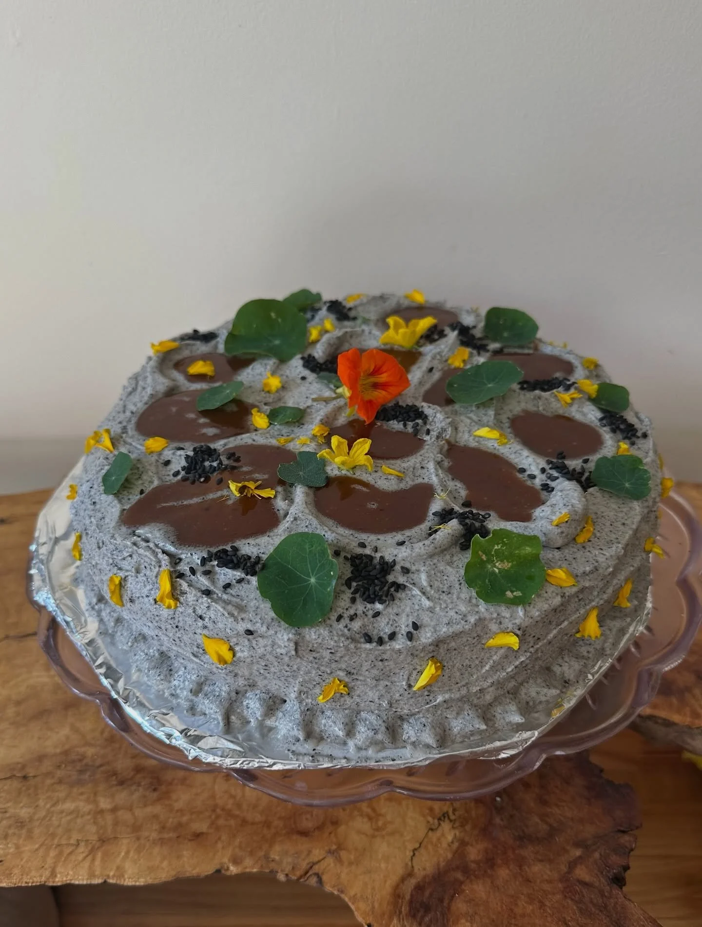 In honor of @cakepicnictour New York tickets dropping at 1pm ET today 👀 

last year&rsquo;s sugar rush ft. my black sesame miso caramel &amp; rose pistachio cakes, a double stacked uber with @sarahschenkkan, and the cake mastermind herself @saltedry