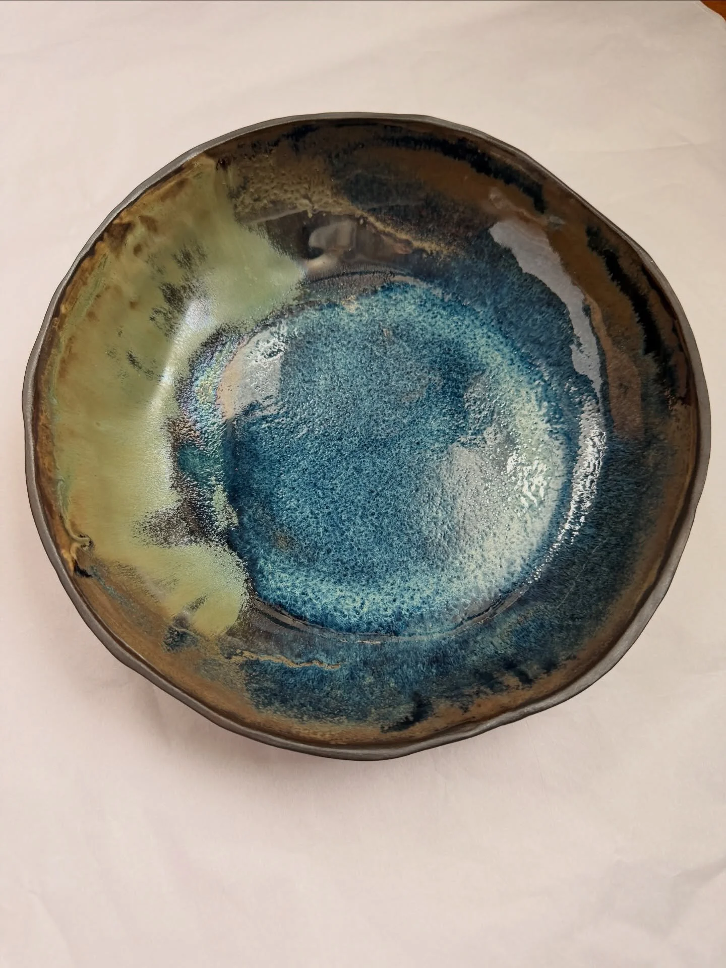 holiday gifting highlights 😗 serving platters, bowls, a cat bowl and mugs galore!