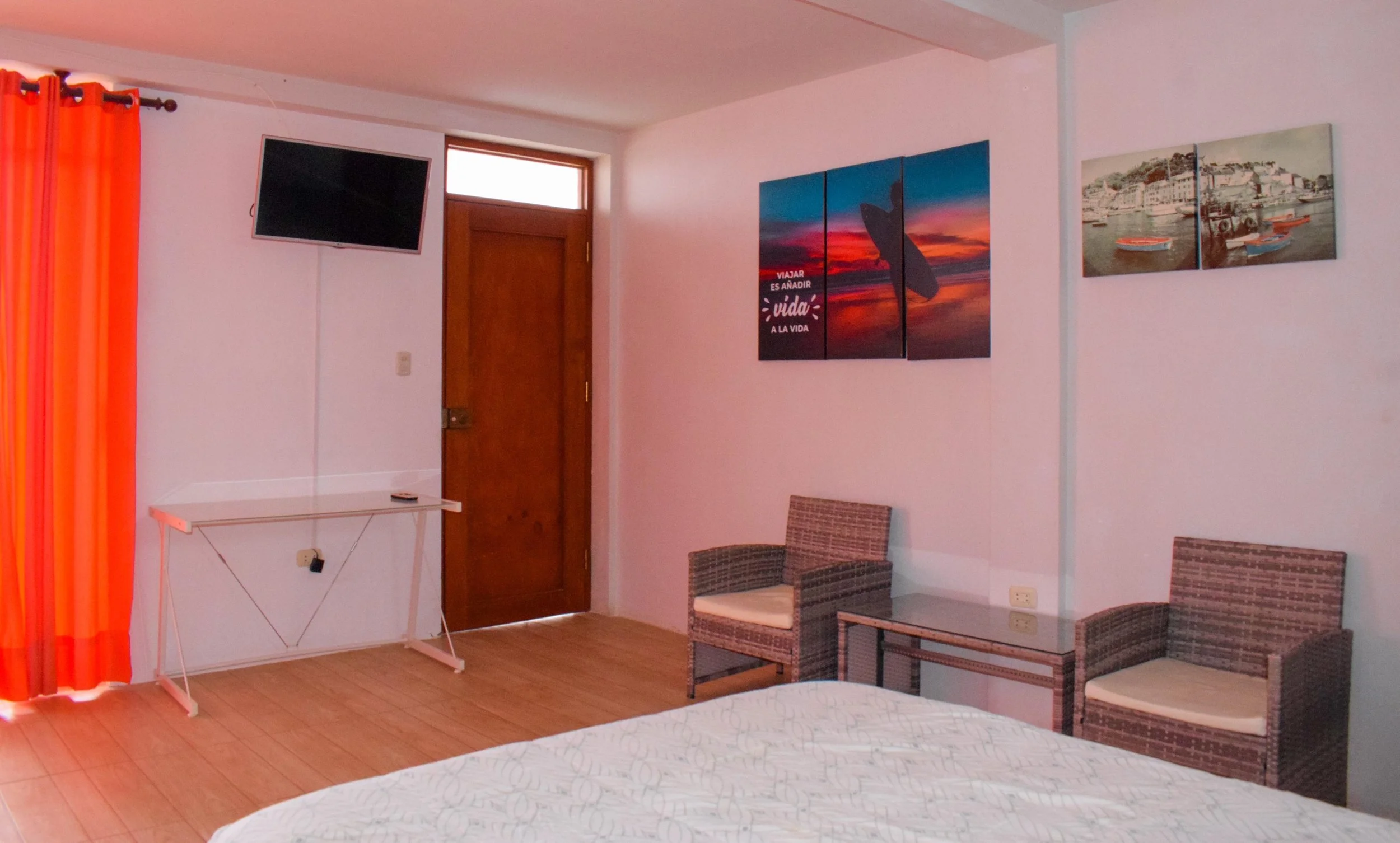 bedroom.JPG