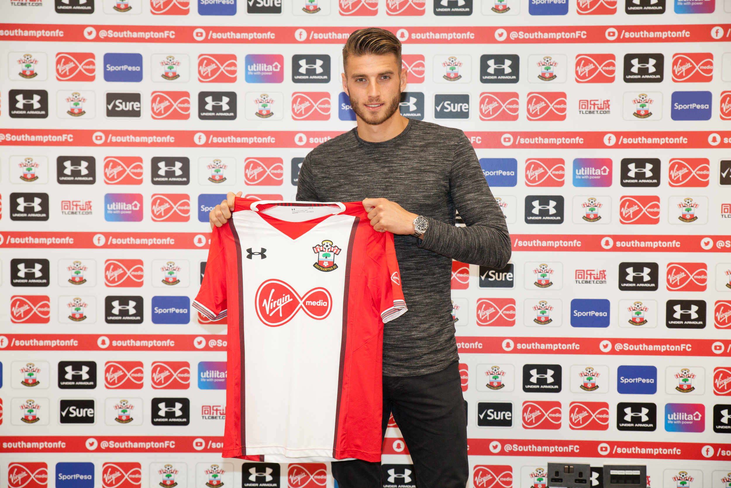 saints-new-signing-wesley-hoedt_27636754649_o.jpg