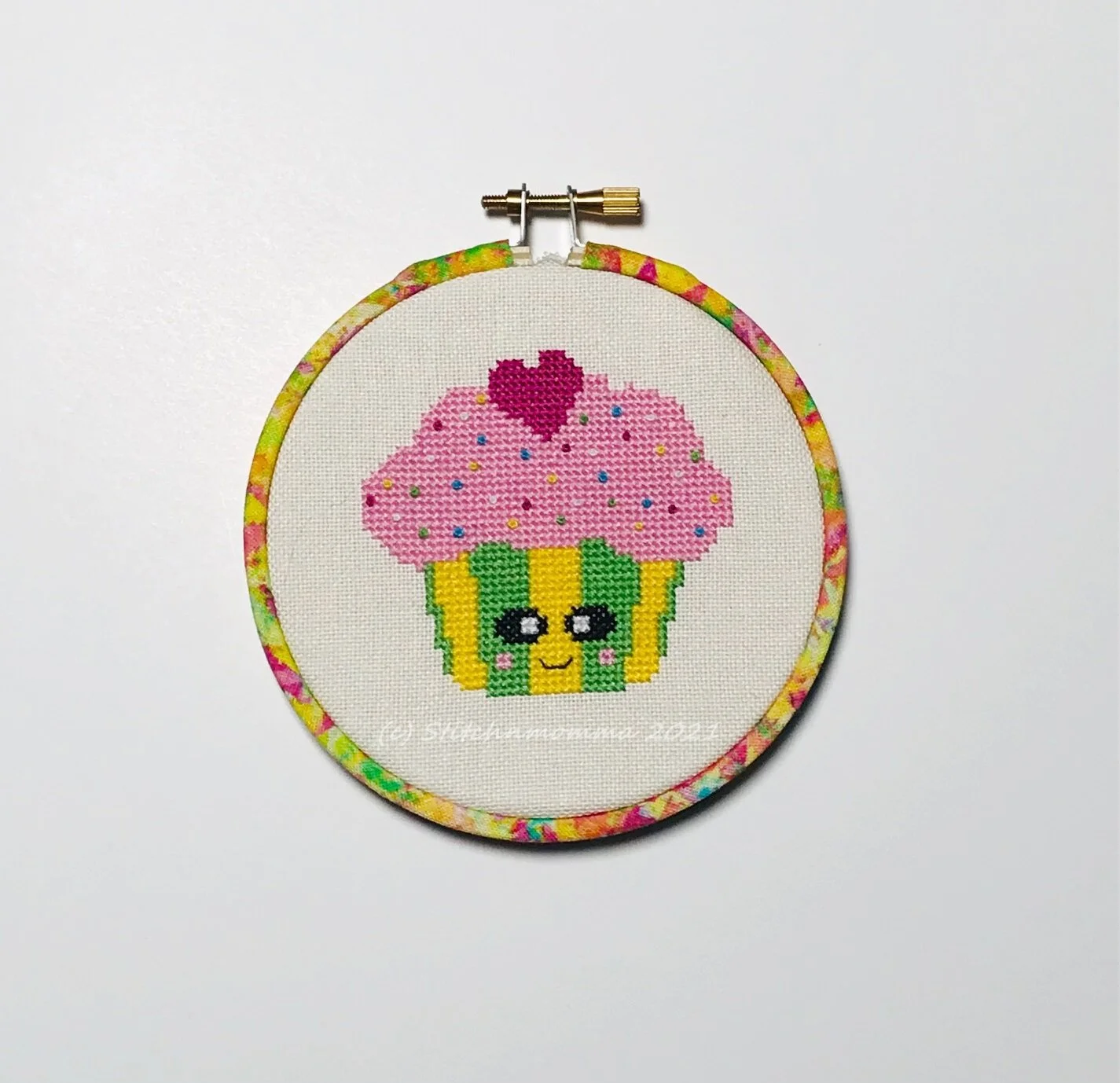 Kawaii Cupcake Magnificent Mini Cross Stitch Pattern