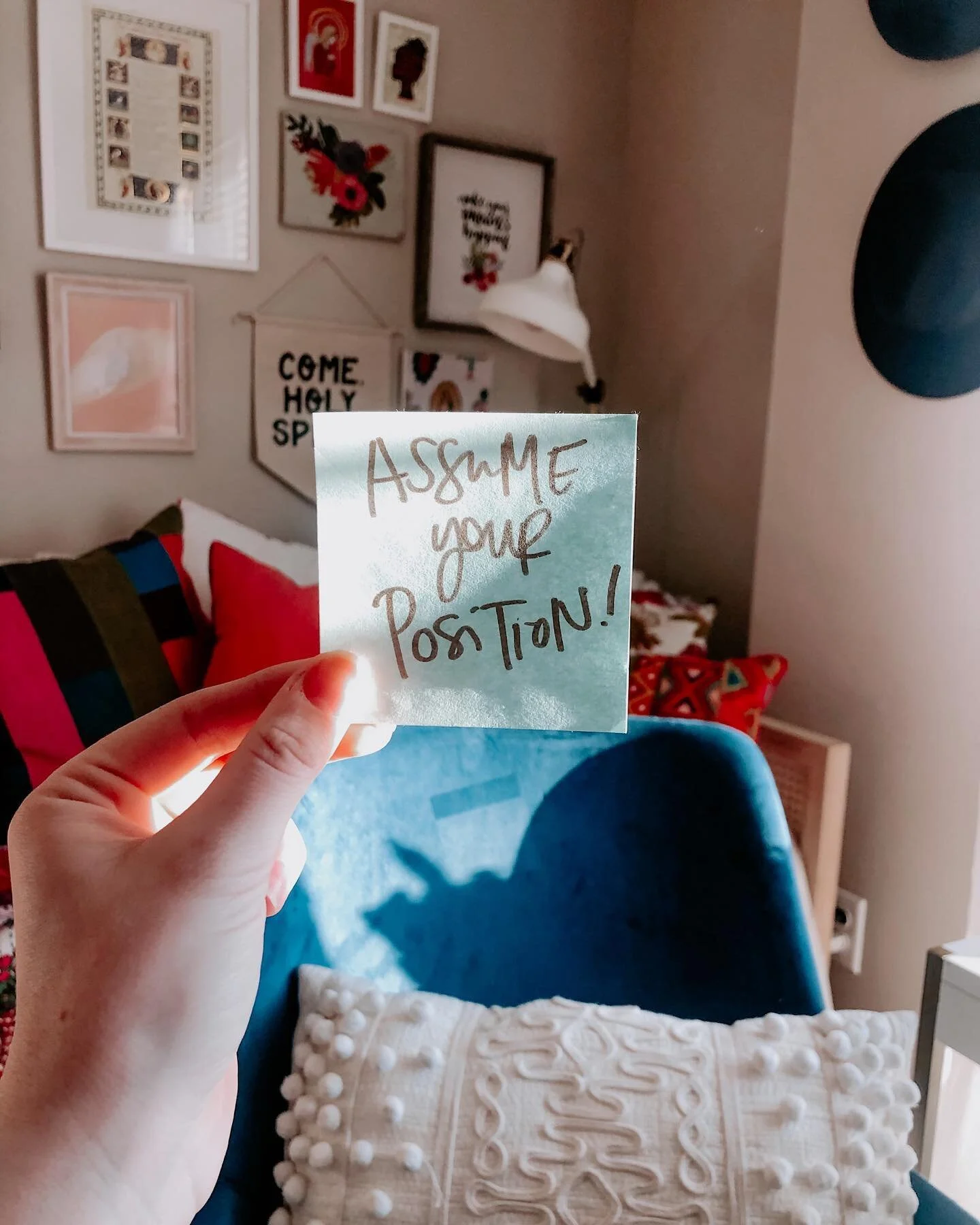 The phrase that&rsquo;s saving me:

Sometimes I&rsquo;ll can be feeling fully confident and the next moment wanting to quit. I can easily forget who The Lord says I am and be ready to throw in the towel.

Why do we rarely remember? There is a space c