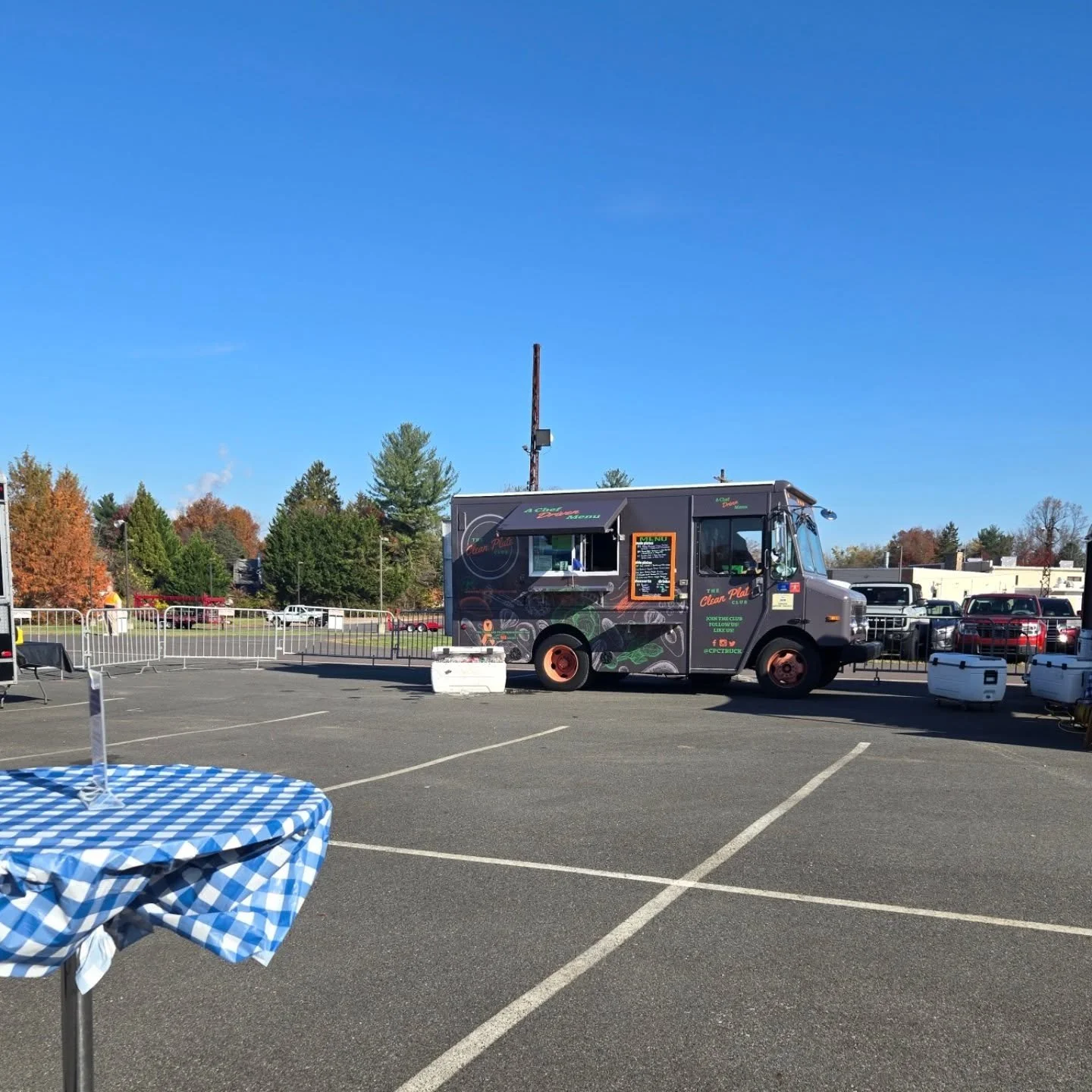 Its a good day for good food fest alright. 
Gorgeous out here with @goodfarmsgoodfood . 

Thanks for sponsoring the day @kimbertonwholefoods !

Can't wait to see you all. Check our stories for the menu!