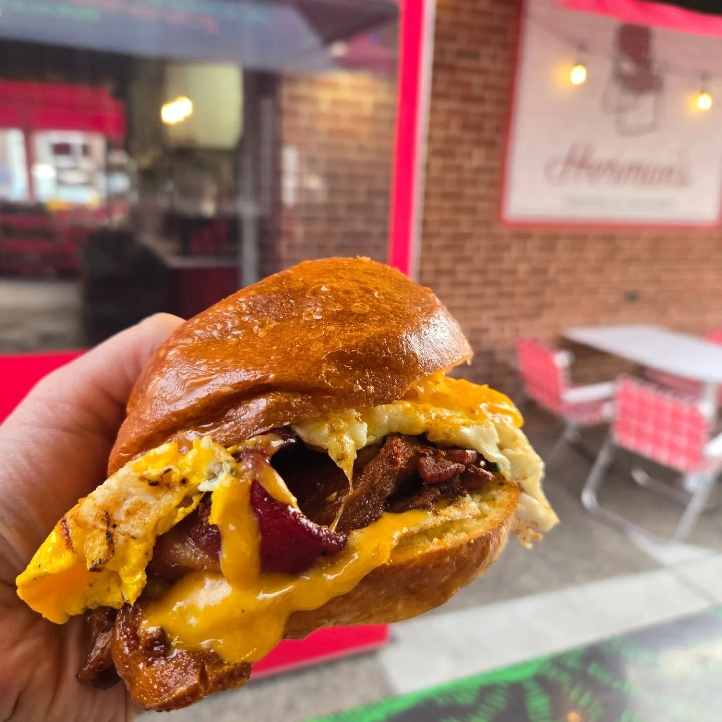 New year, same old killer breakfast sandwich. 

Keith's  cracking eggs &amp; jokes all morning!

Brunch now till 1ish @hermanscoffee