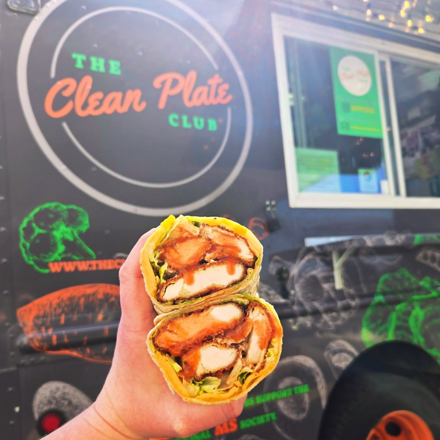Switching it up- we can't  let our corporate clients get bored of their lunch!

Buffalo chicken wrap today @patriotchevroletlimerick 

Invite us to your workplace- you'll  be glad you did!