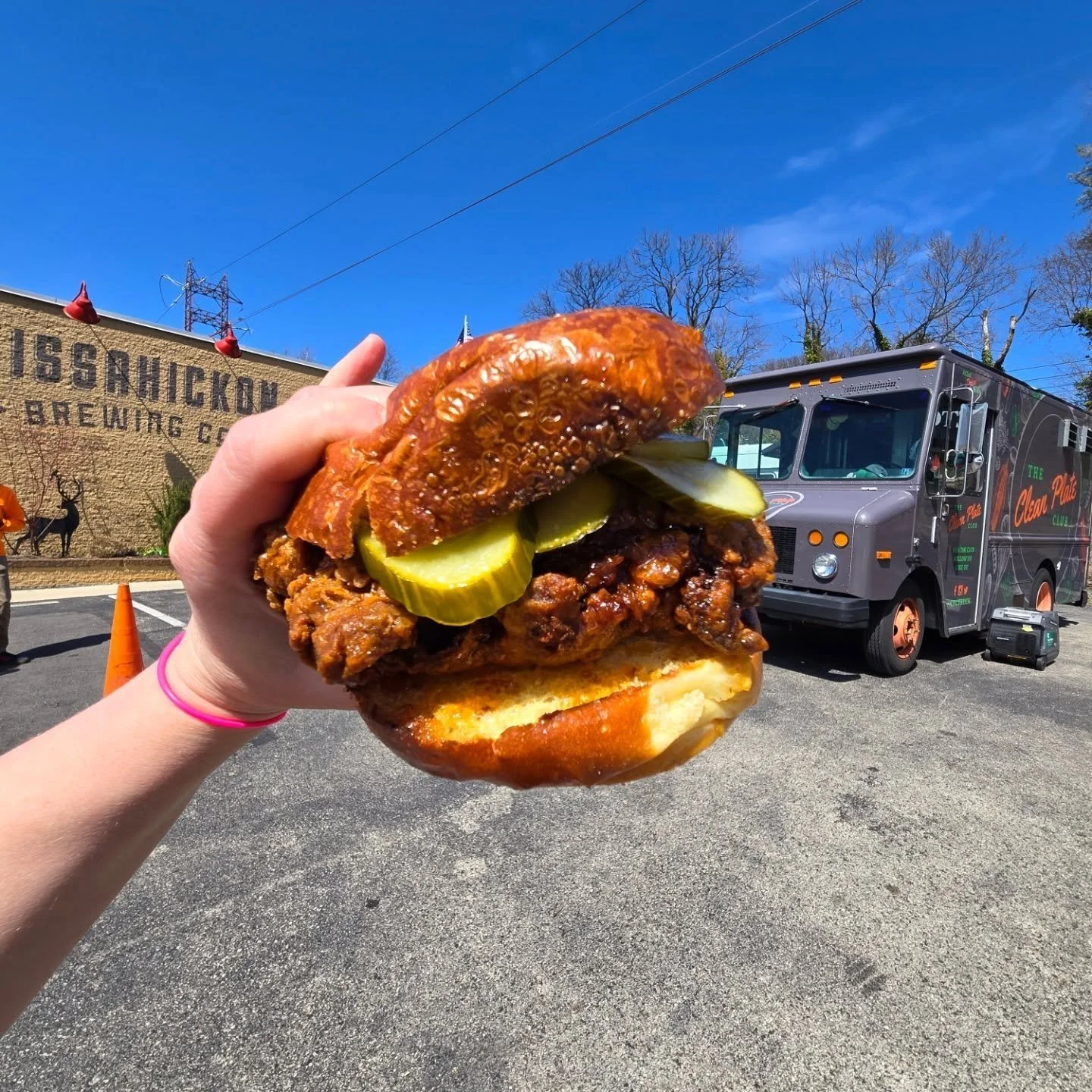 A gorgeous day, a cold beer, and this fried hot honey chicken sandwich. Nothing more, nothing less. 

@wissahickonbrewingcompany now till later. Come get it all.
