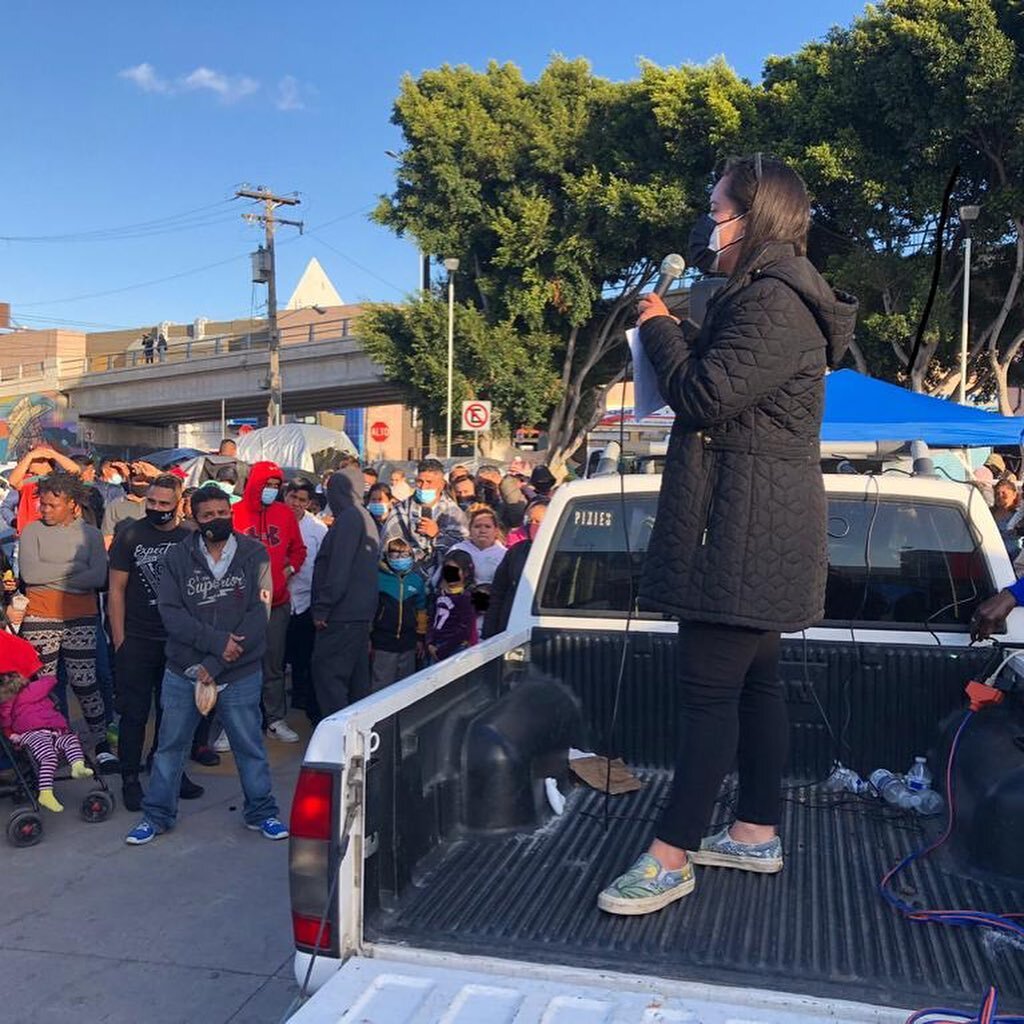 Yesterday, standing on the bed of a pick-up truck, our Litigation and Policy Director @erox_a_lot gave a &ldquo;know your rights&rdquo; presentation to the hundreds of people seeking asylum who have gathered at the Tijuana port of entry, better known