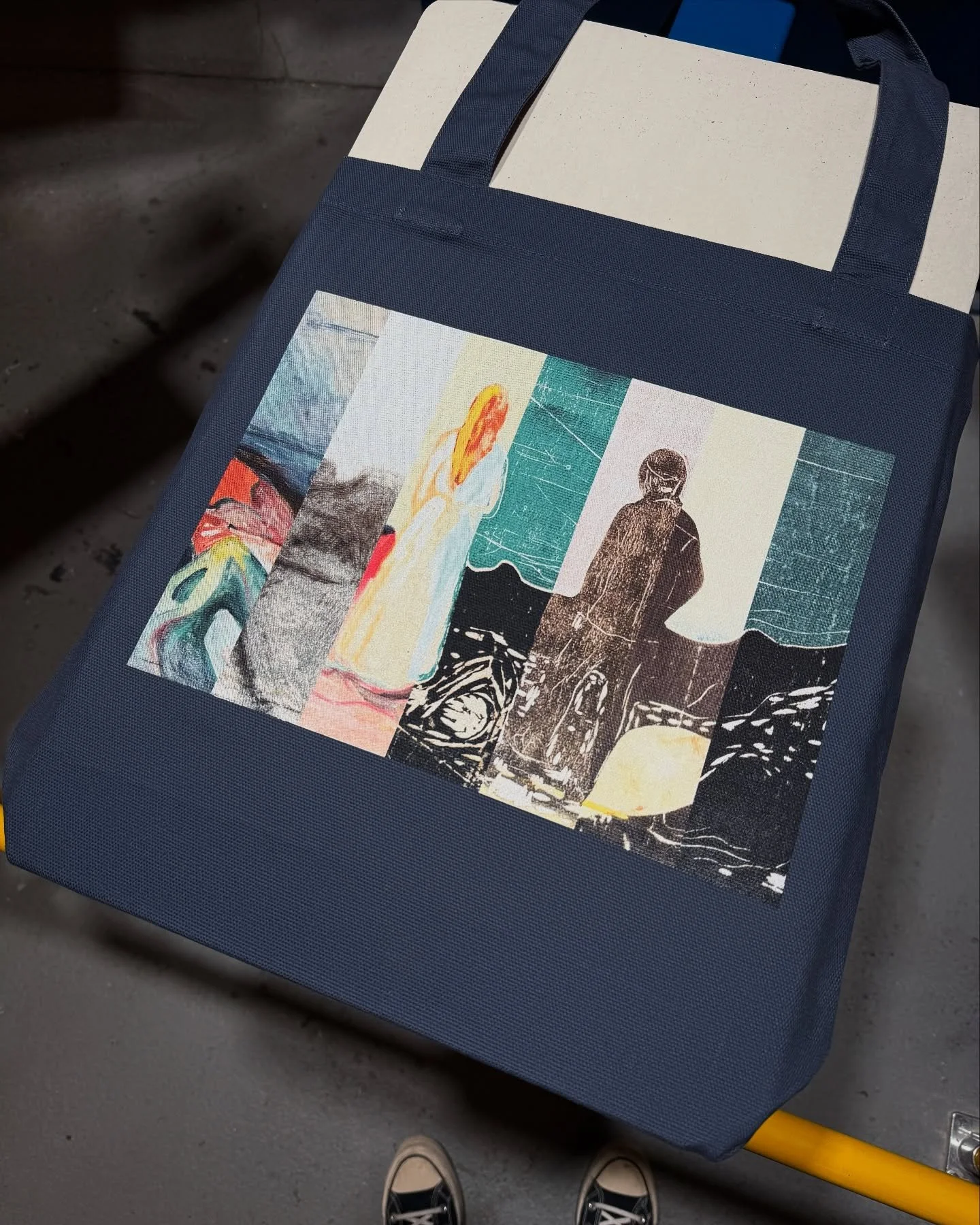 March flew by! We got to work on some awesome projects this last month and have found our groove in the new space. Looking forward to spring! 

#screenprint #screenprinting #embroidery #salem #boston