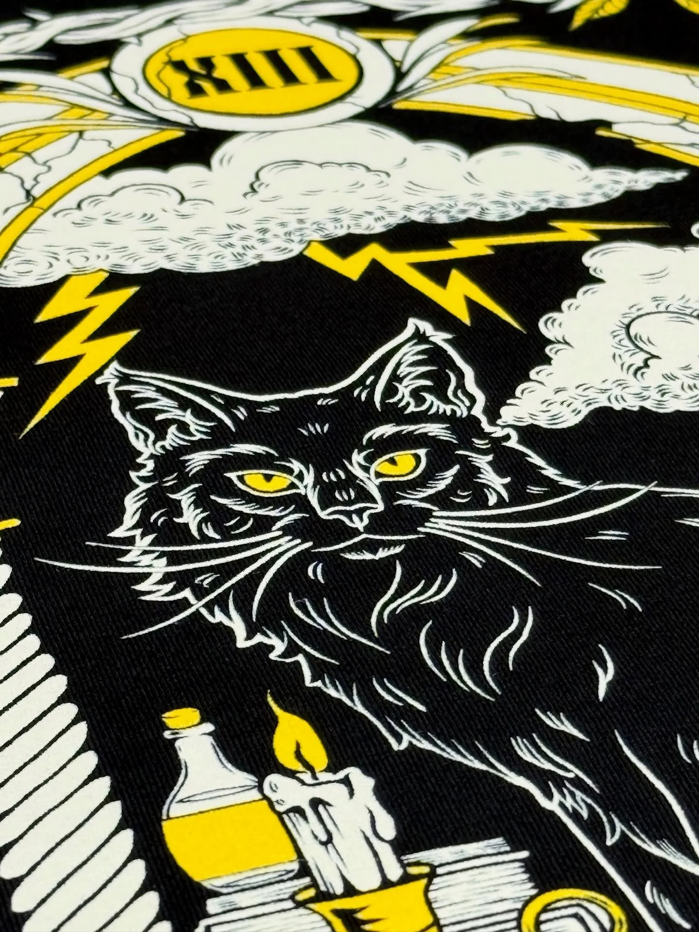 Happy Halloween to all and to all a good fright 🎃 we printed this horror themed run of tees for the sisters of @moodysgifts - from right here in the witch city. Hope everyone has a creeeeeeepy eve !

#screenprint #halloween #printshop #salem #moodys