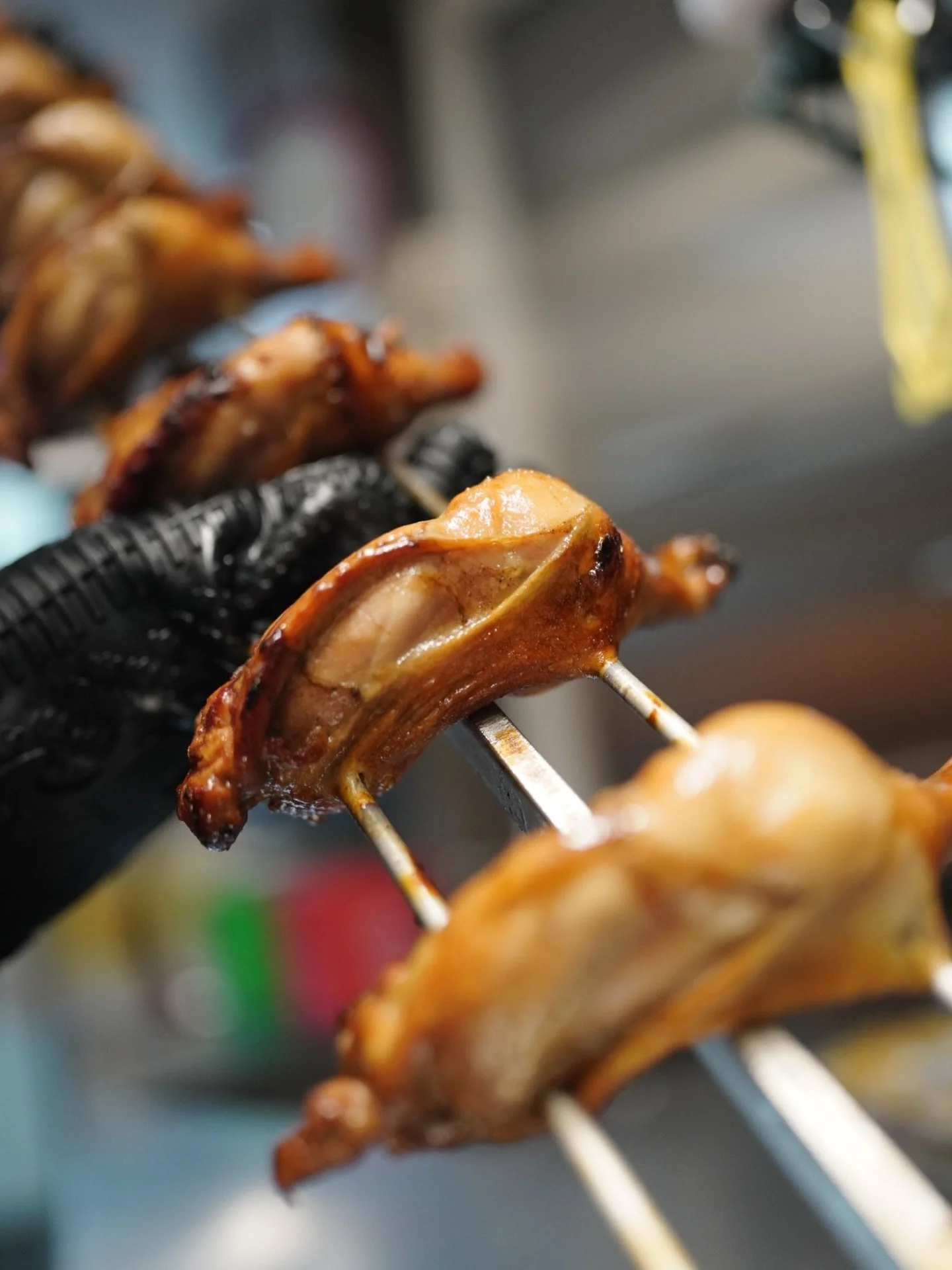 Coming to you fresh off the rotisserie🔥
.
.
.
.
#hawaiiintheheartofmanhattan #hulihuli #rotisseriechicken #newforkcity #nyceats