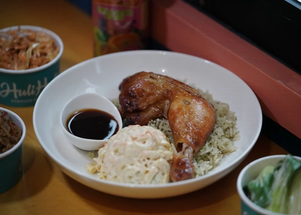 A well-balanced meal😌
.
.
.
.
.
#hawaiiintheheartofmanhattan #onogrinds #rotisseriechicken #newforkcity #nyceats