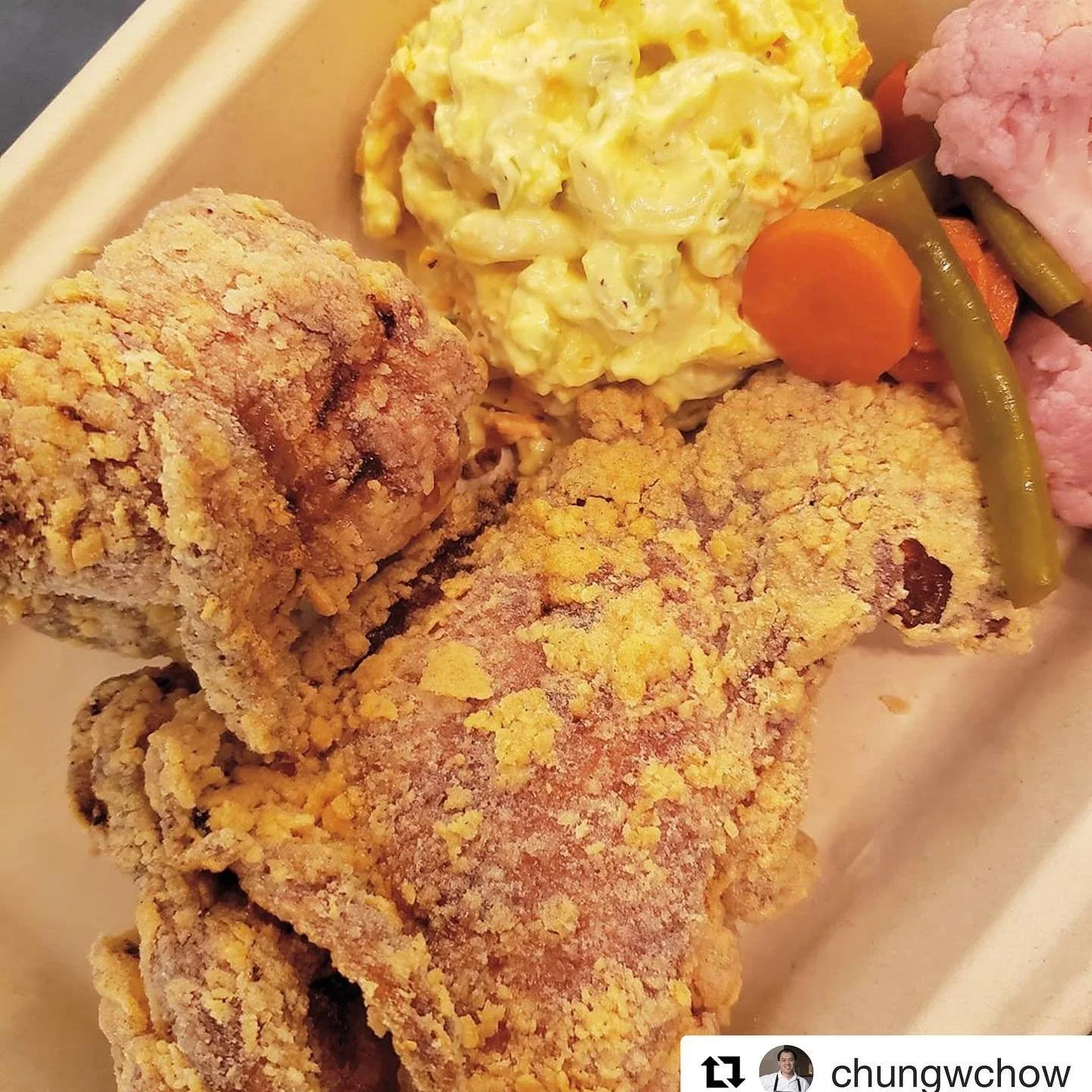 #Repost @chungwchow with @get_repost
・・・
Happy Fry-day everyone!!!
...
Fried chicken plate now available @hulihulinyc. Come pick it up, or get it delivered. 

#eeeeeats #foodie #hawaiianfood #eastvillage #onogrindz #hawaii #hawaiian #grindz #nyceats 
