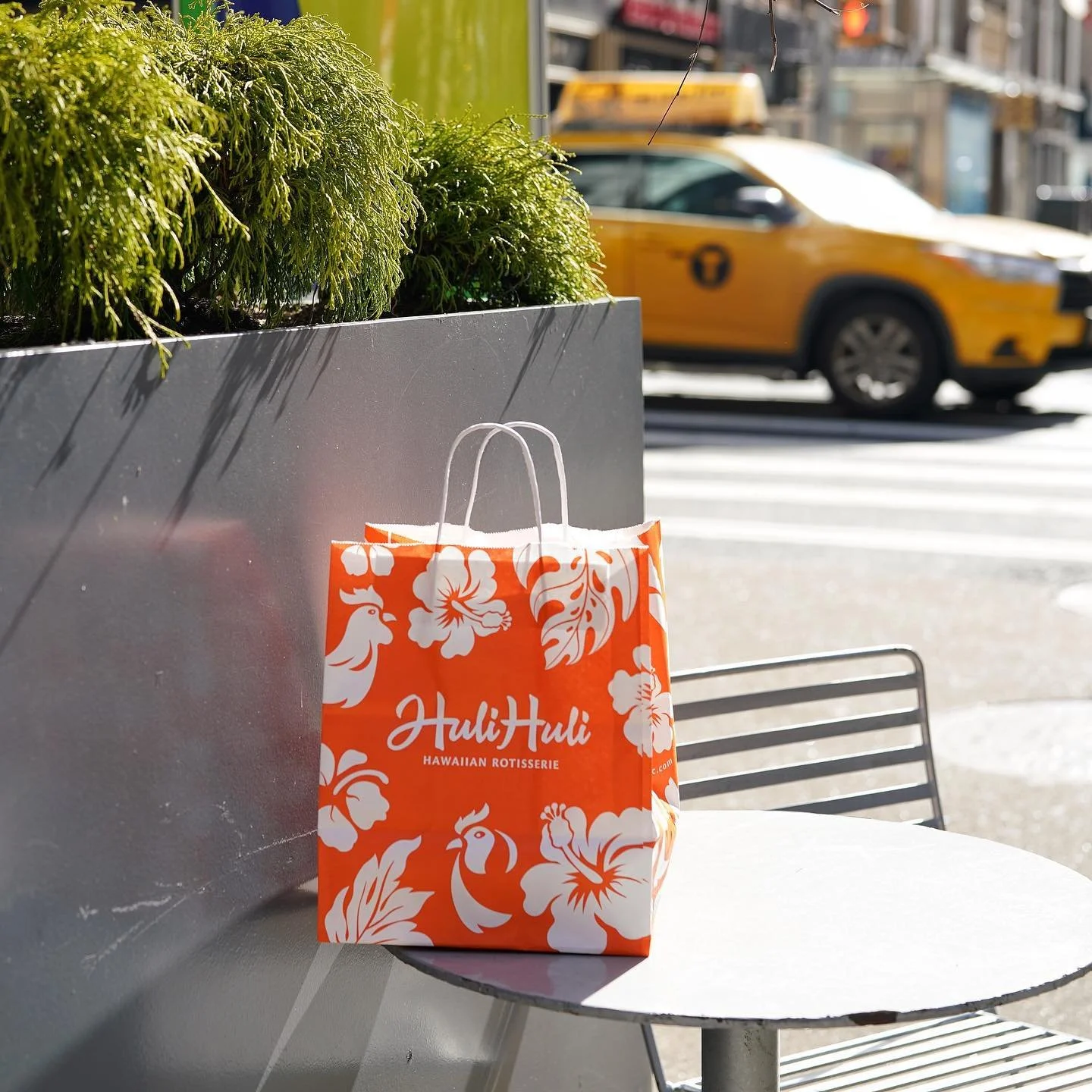 #livealoha .
.
.
.
#goodfoodgoodvibes #hawaiianfood #eatwell #foodislove #eaternyc #thrillist #infatuation #feastagram #hungryhungry #officelunch #bloombergeats #eatingnyc #eatguide #f52grams #forkyeah #feedfeed #grubstreet #gastronogram #huffposttas