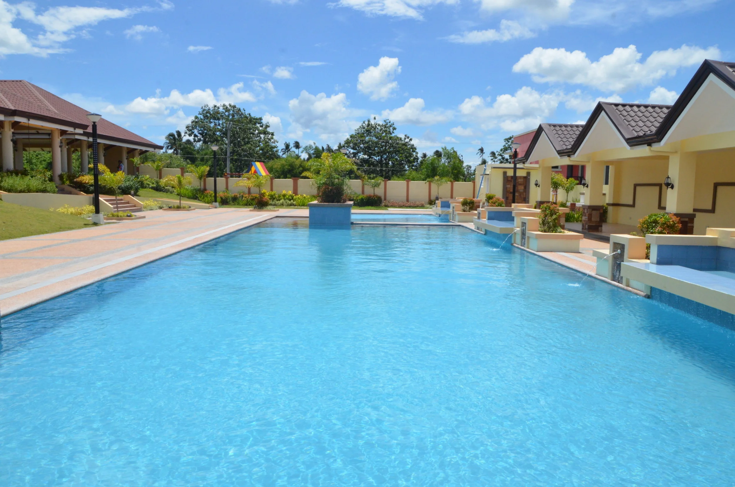 HSH-Amenity-1-Clubhouse-•-Pool-Opt-3.jpg