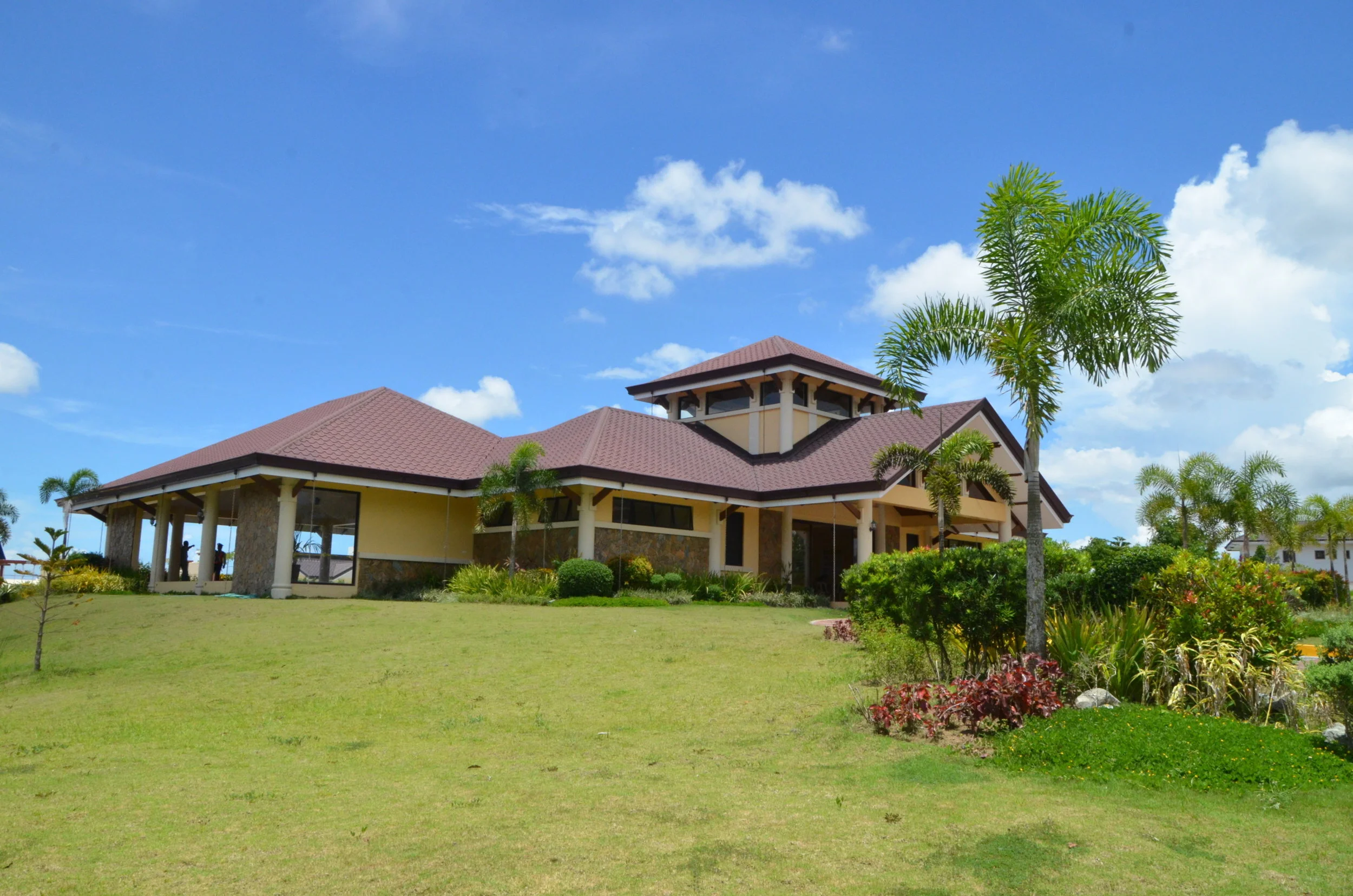 HSH-Banner-1-Clubhouse-Opt2.jpg