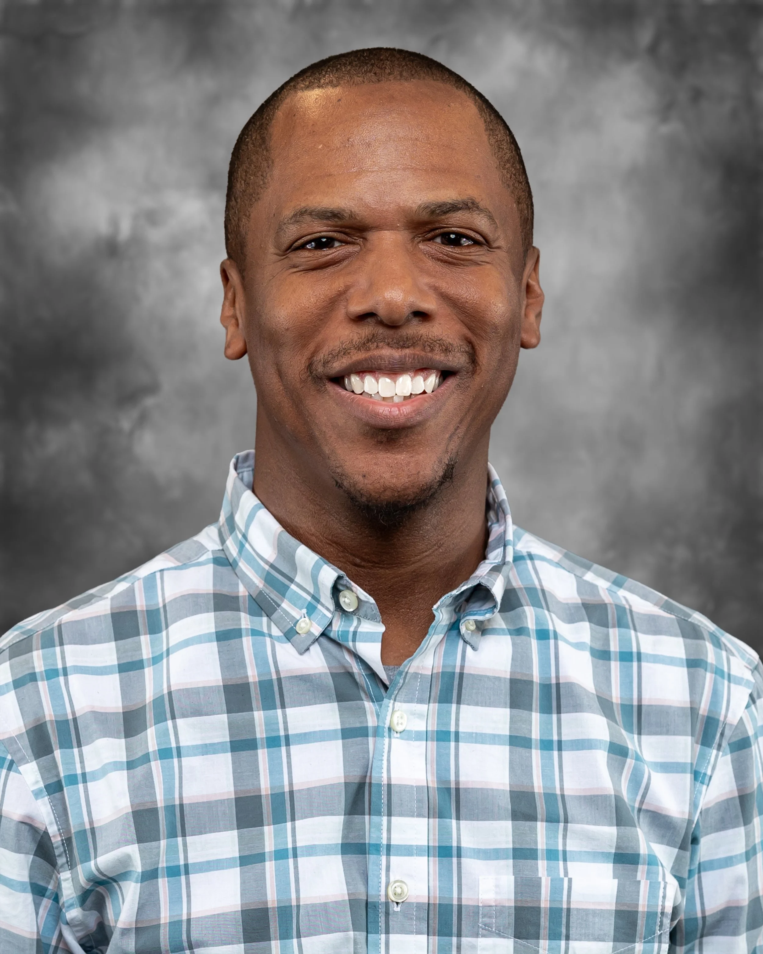 Darrin Alder | Secondary Computer Graphics & Digital Media / High School Praise & Worship