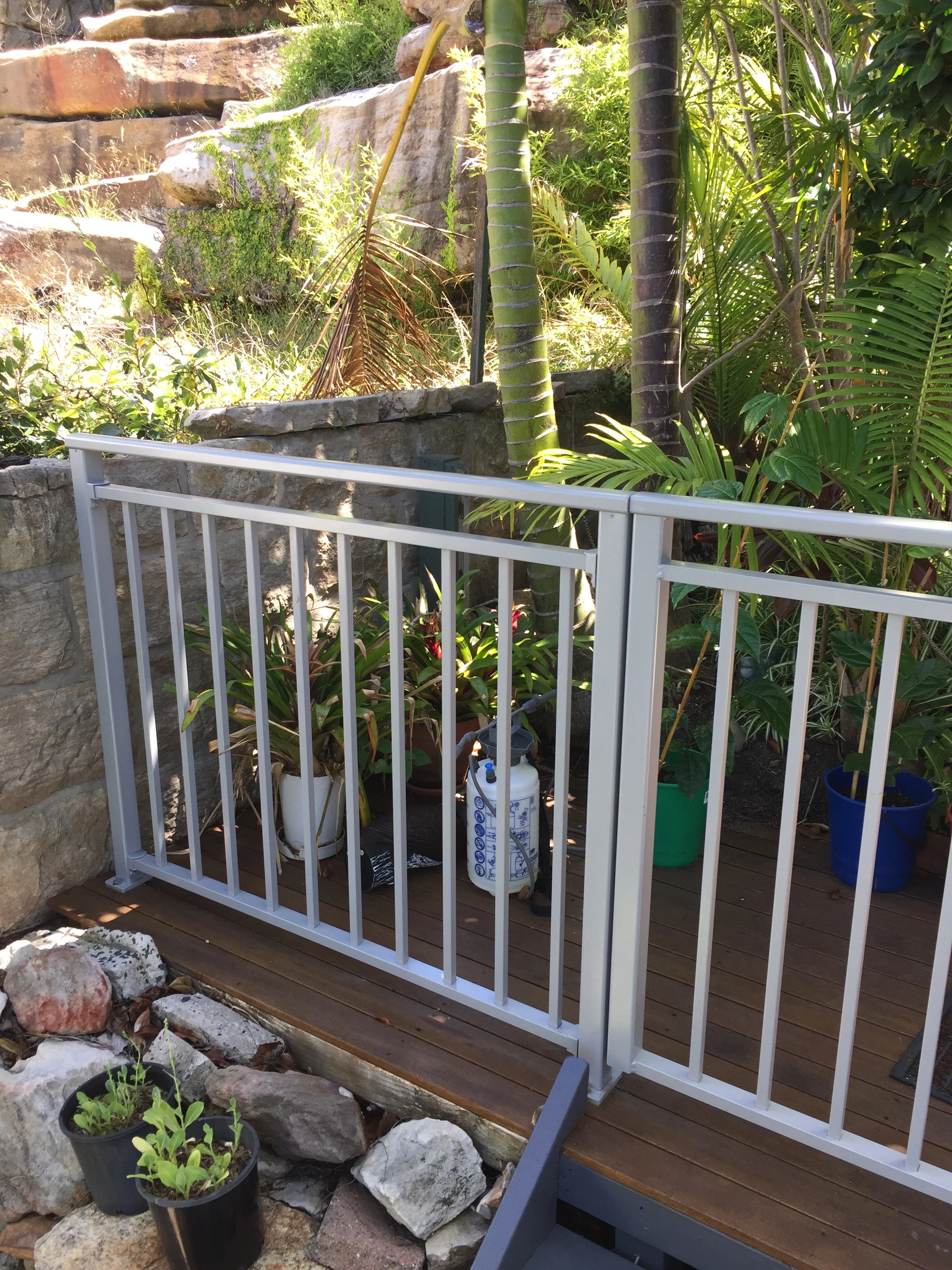 Aluminium fencing