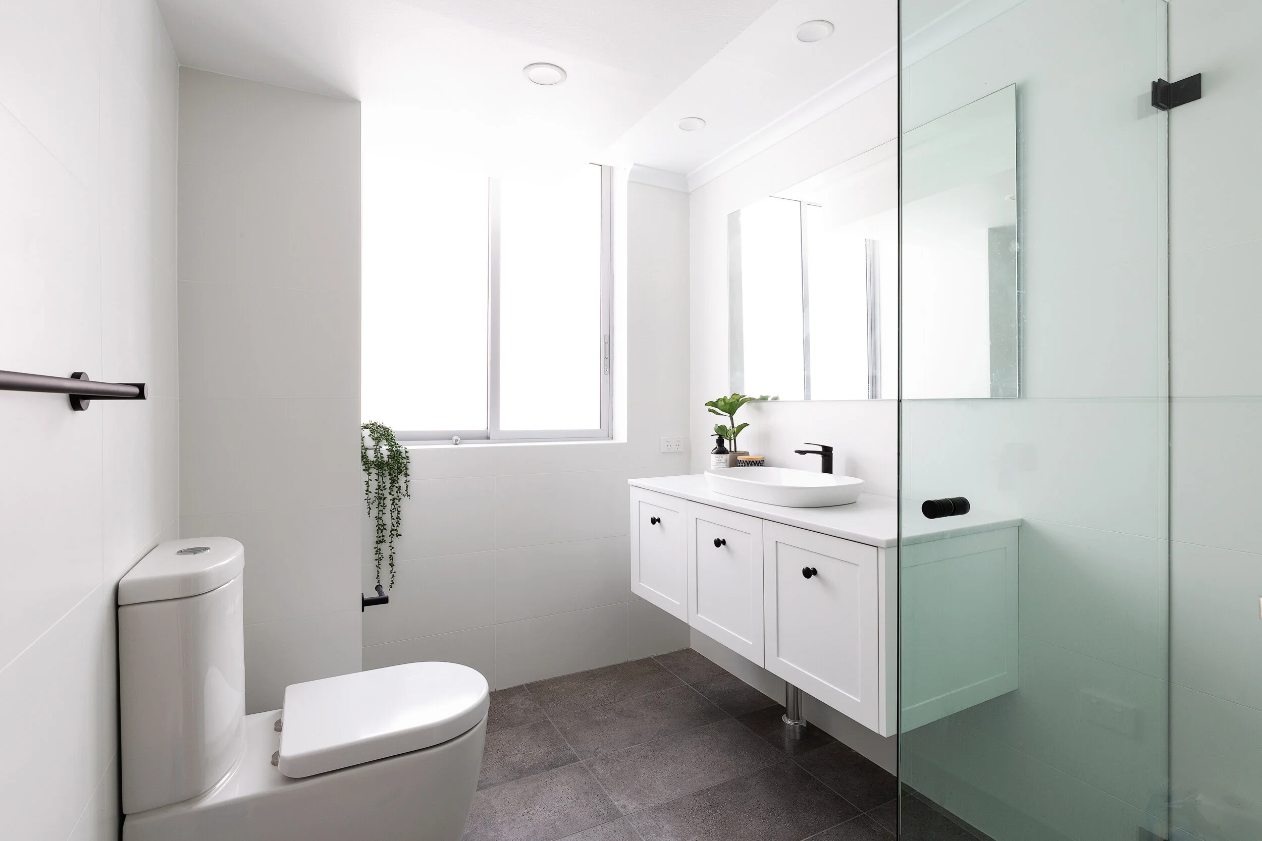 Main bathroom