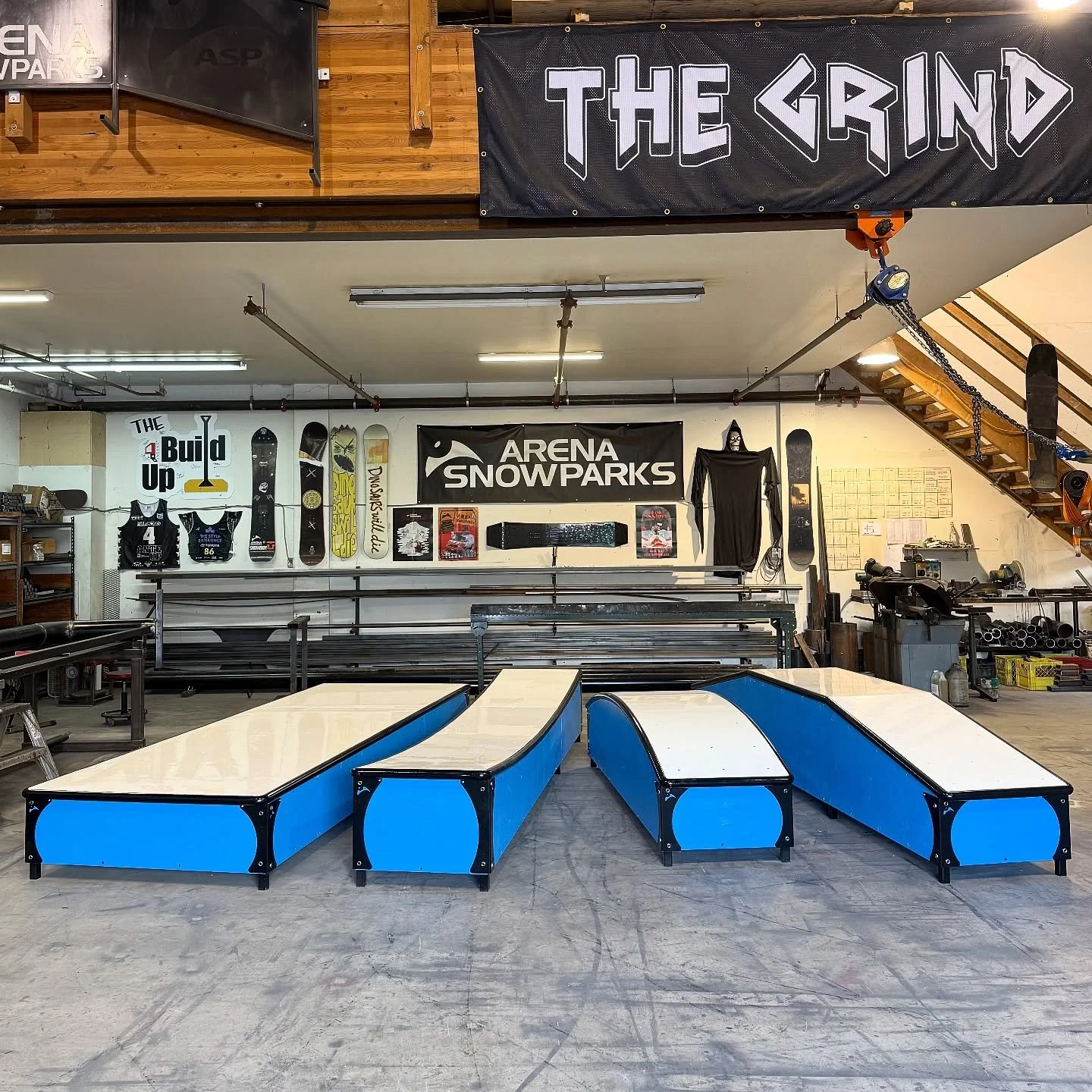 @mtseymourparks in Vancouver are kickin’ things off this year with a nice little upgrade to their box fleet. 
#ASPrails @mtseymour