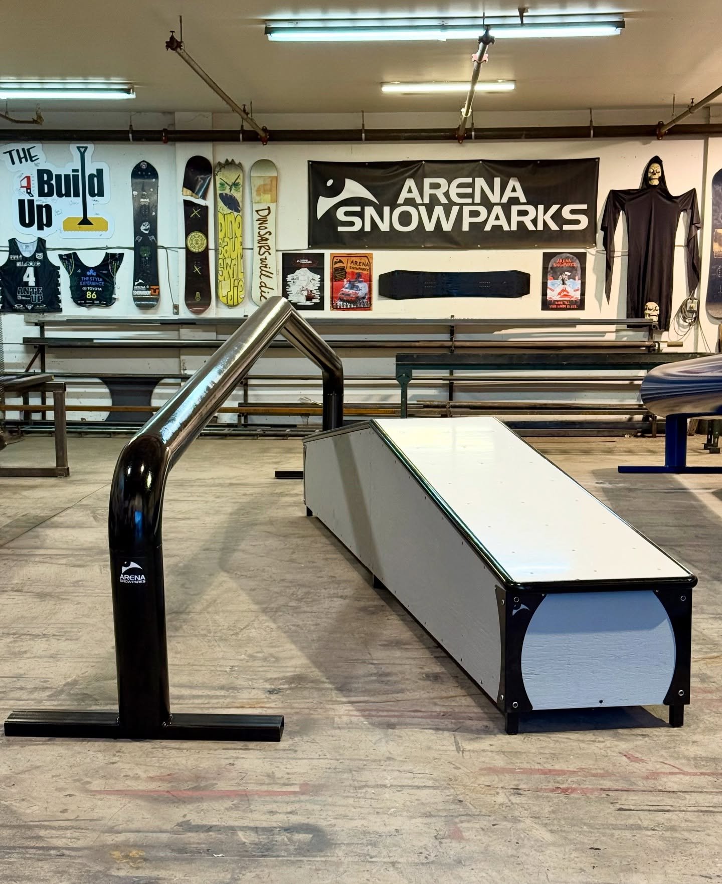 Some Up-Down action for @lshterrainpark in Idaho! 
#ASPrails @littleskihill