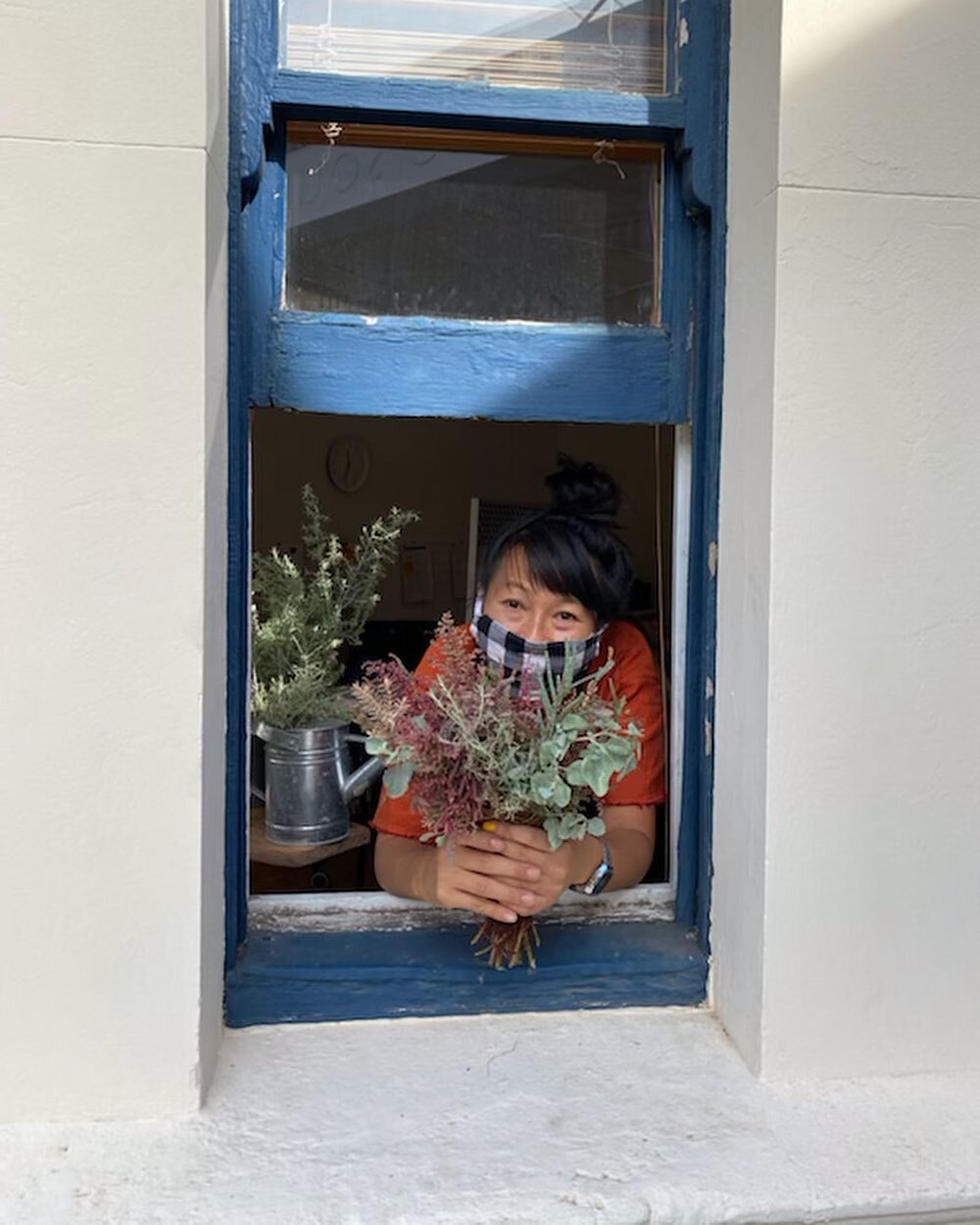 Mothers Day posey alert! I&rsquo;ll be making some sweet bunches like this one &ndash; all with gorgeous autumn colours and all good enough to eat. As in, pimped with bush foods and choice pickings from my garden, all entirely edible!&nbsp;

I&rsquo;