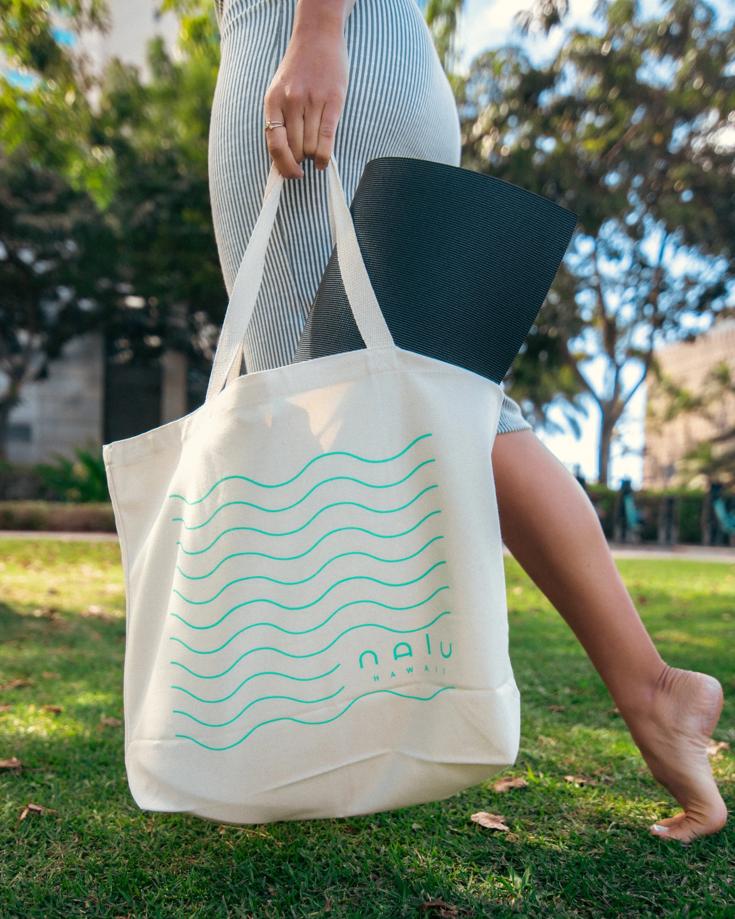 The Perfect Holiday Gift Guide Featuring Nalu Health Bar & Cafe