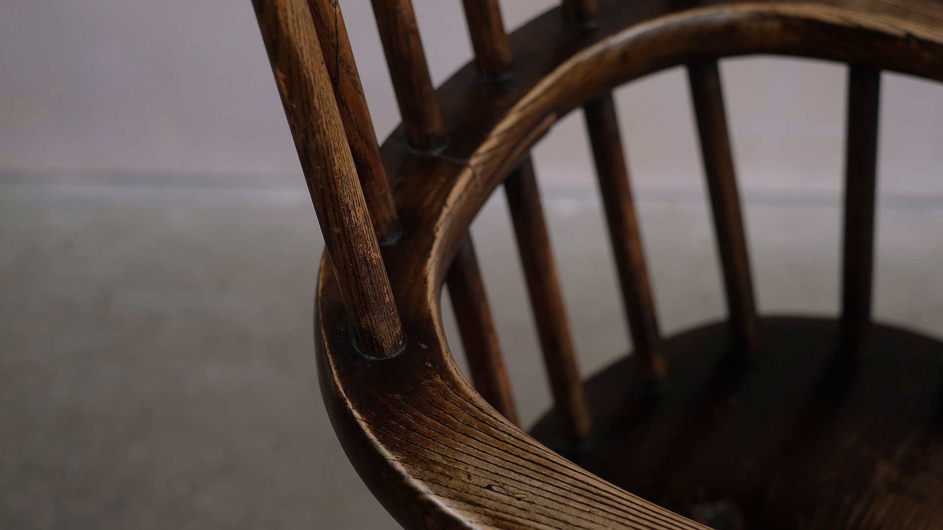 Horseshoe-Stick-Chair-13.jpg