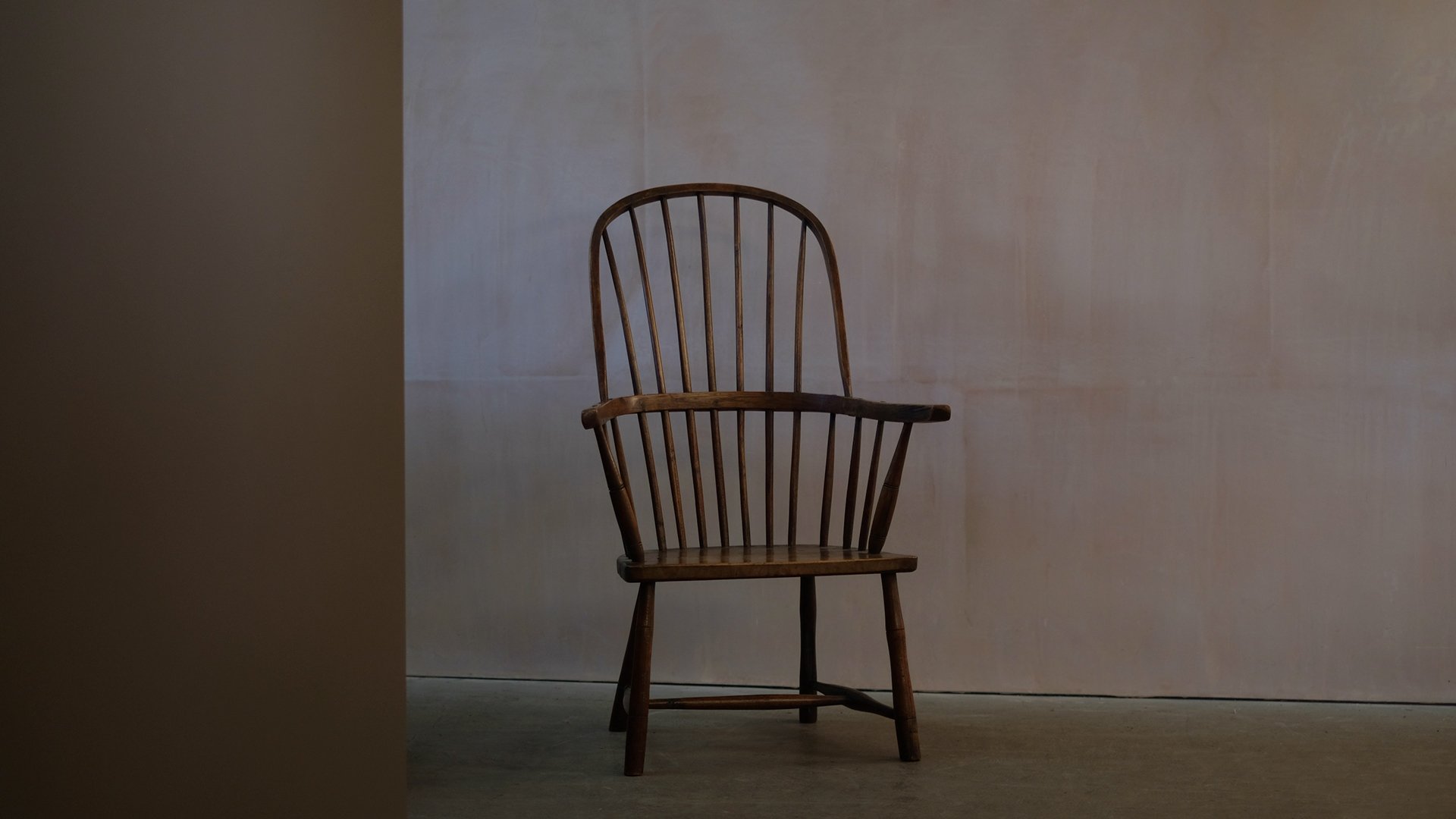 Simple-19th-Century-Windsor-Chair-18.jpg