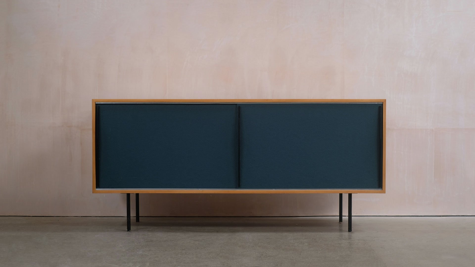 Kurt-Thut-Cabinet-1.jpg