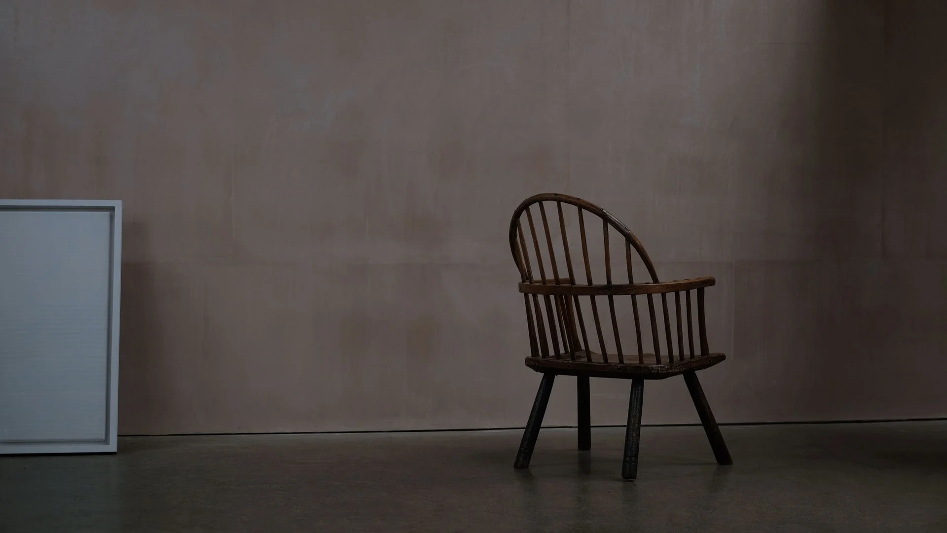 Low-Hoop-Chair-3.jpg