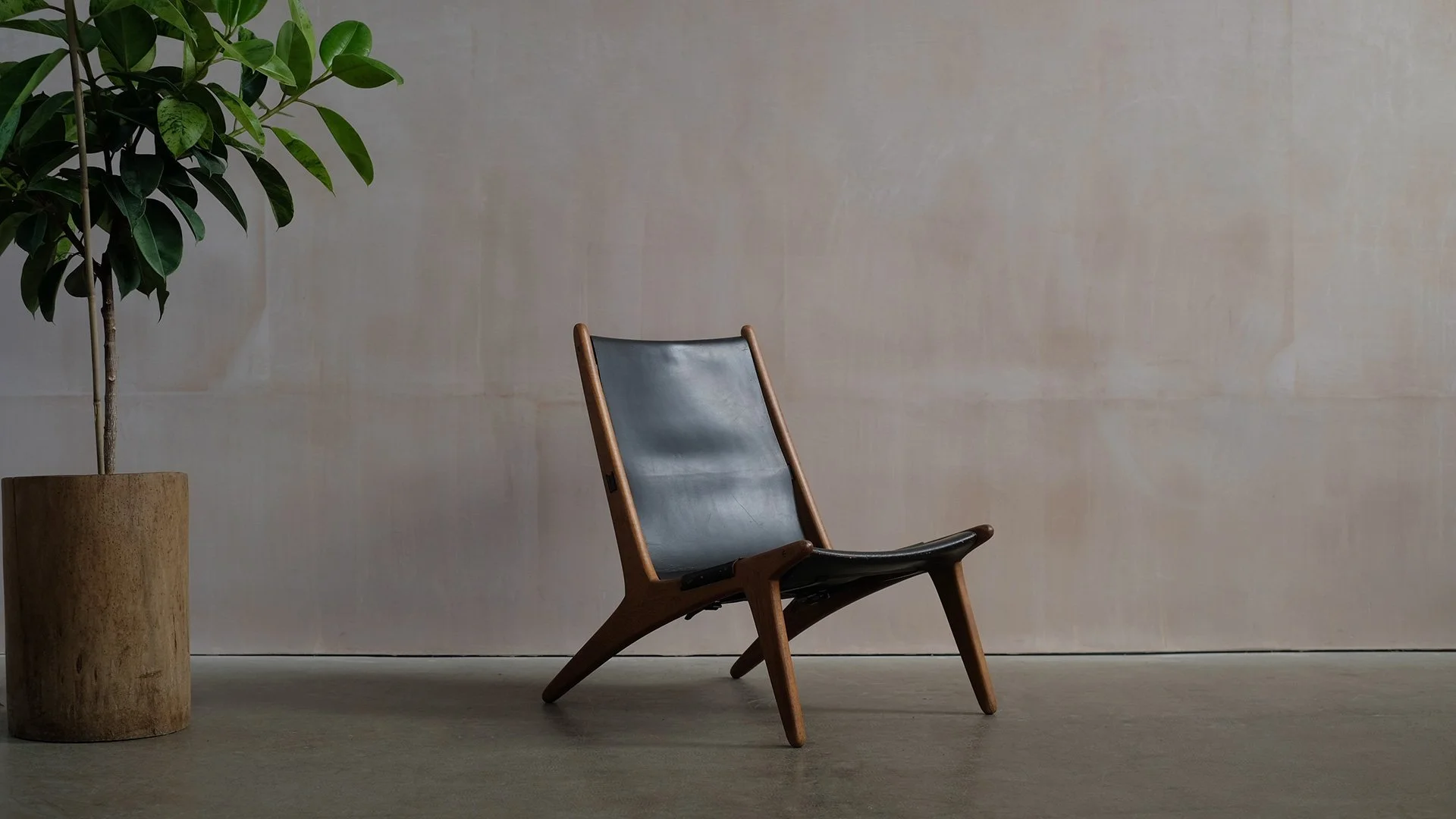 Osten-and-Uno-Hunting-Chair-6.jpg