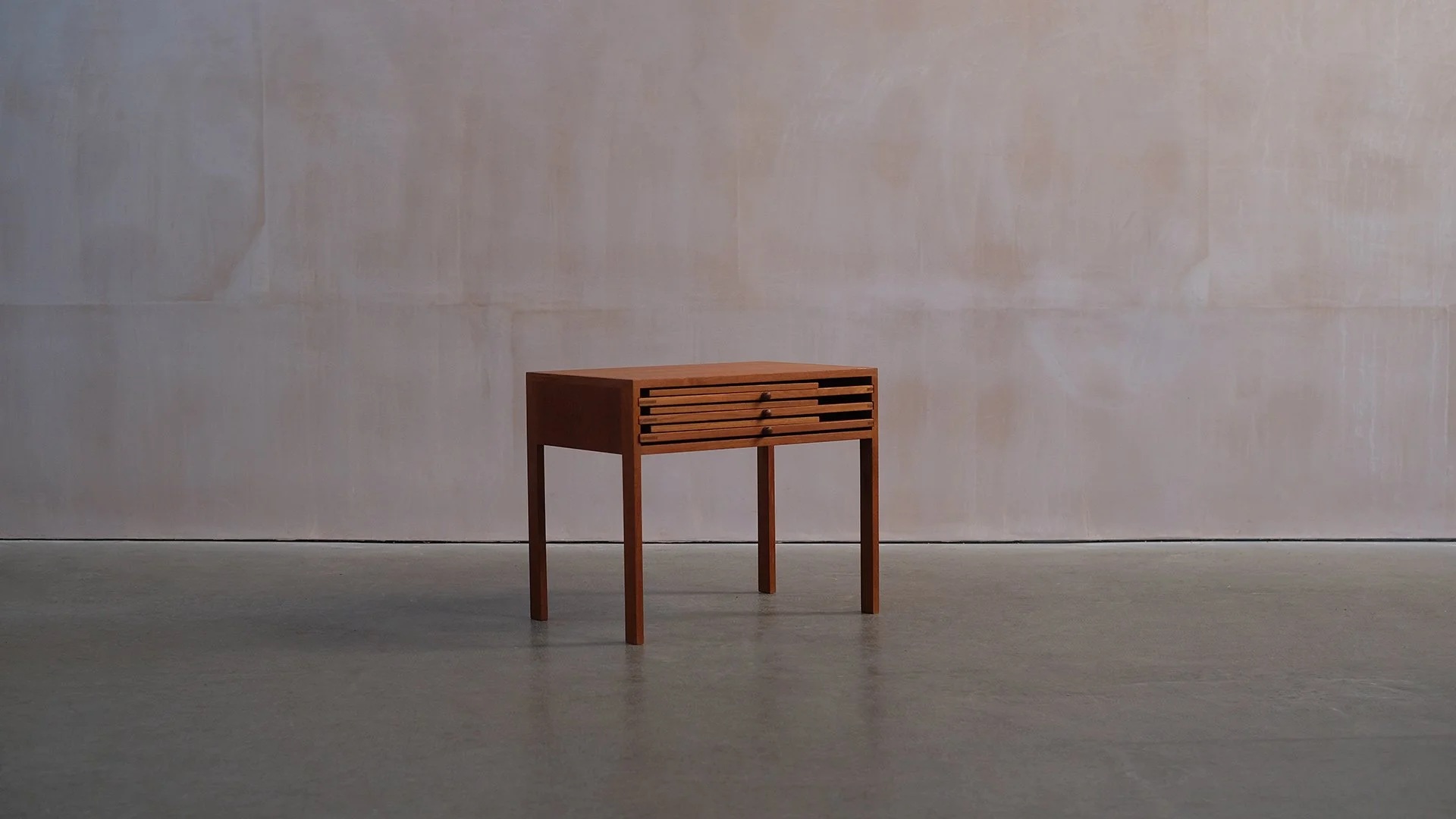 Wikkeslo-Nesting-Tables-1.jpg