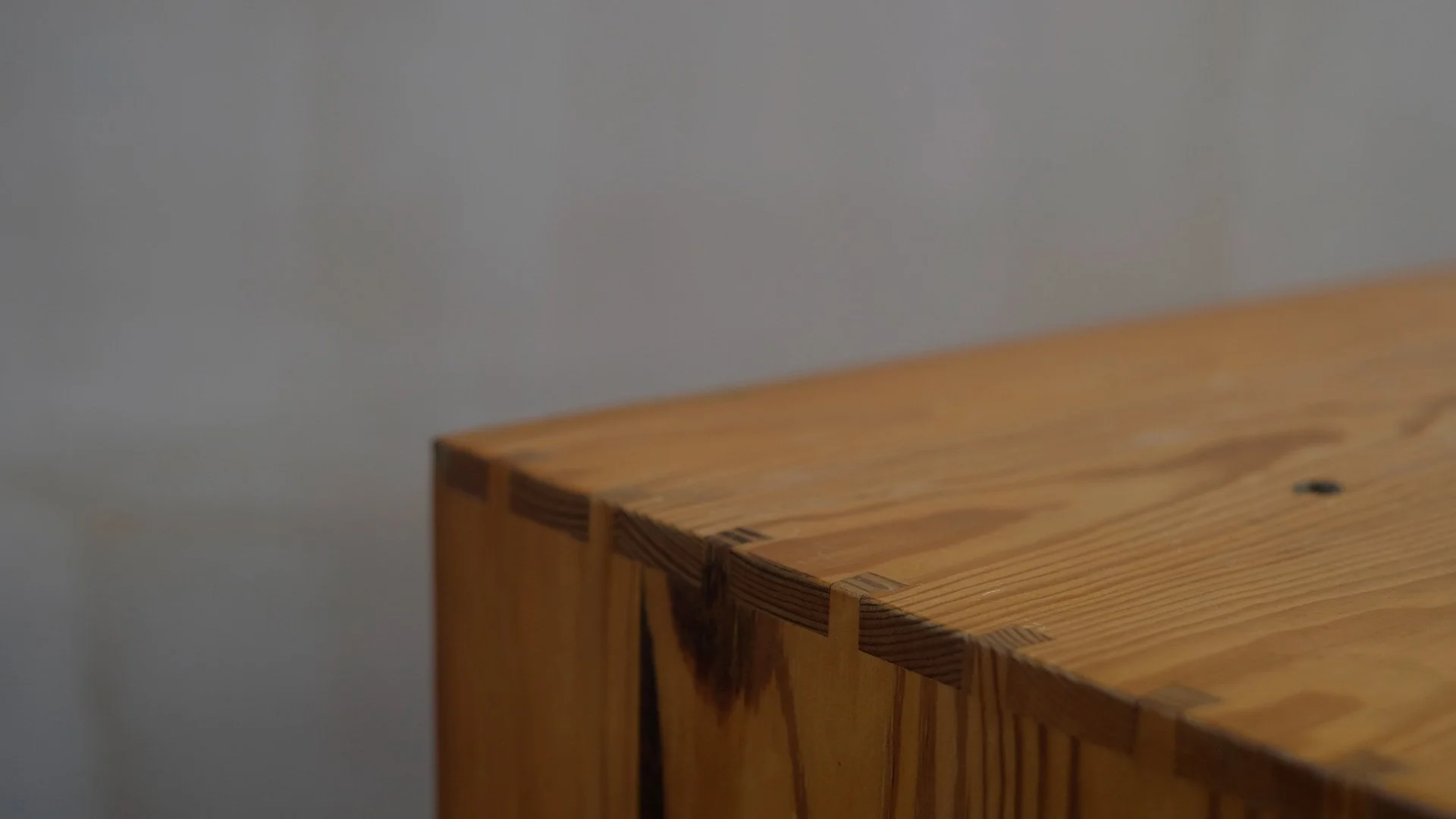 MK-Pine-Cupboard-6.jpg