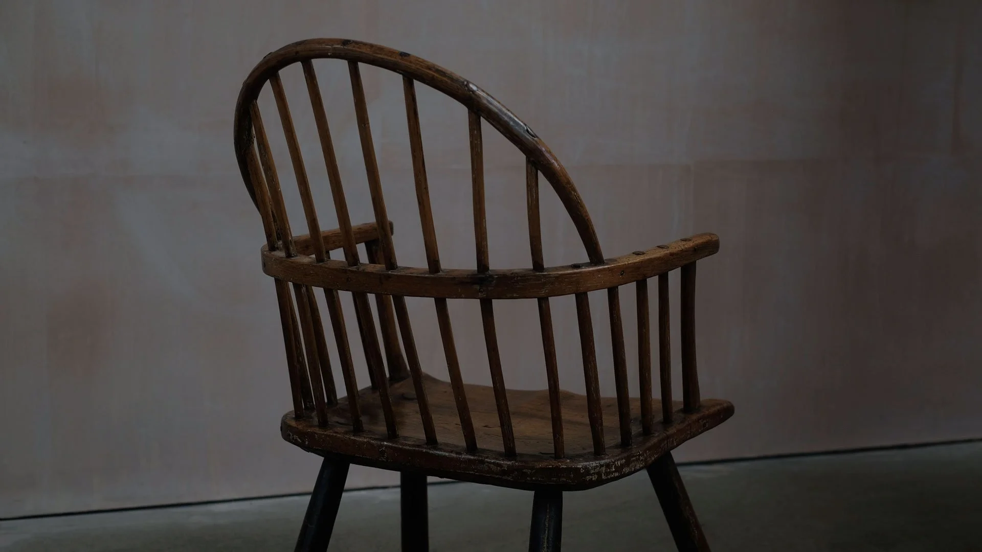 Low-Hoop-Chair-4.jpg