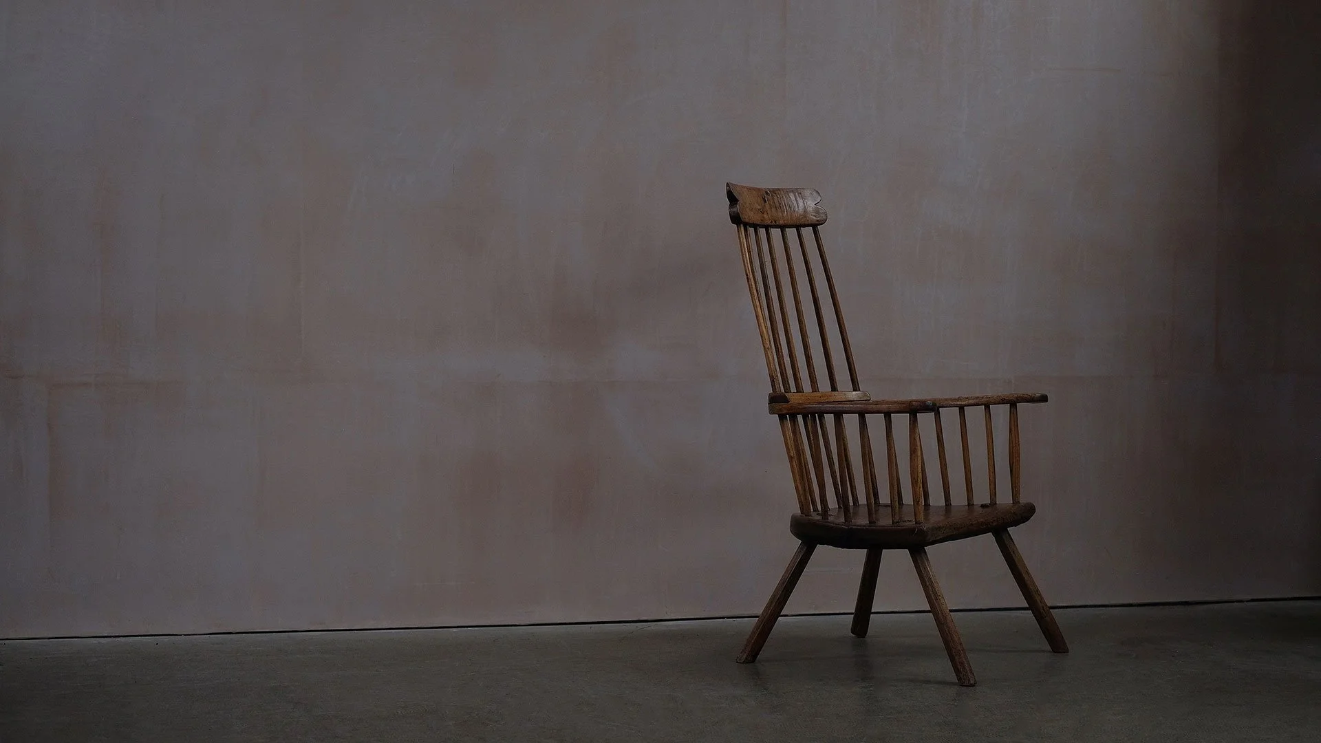 Double-Comb-Back-Chair-3.jpg
