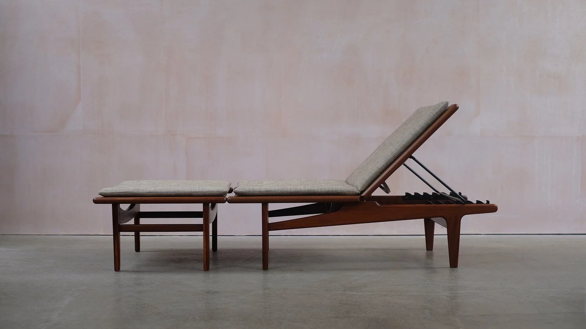 Hans-Wegner-GE1-Daybed-7.jpg